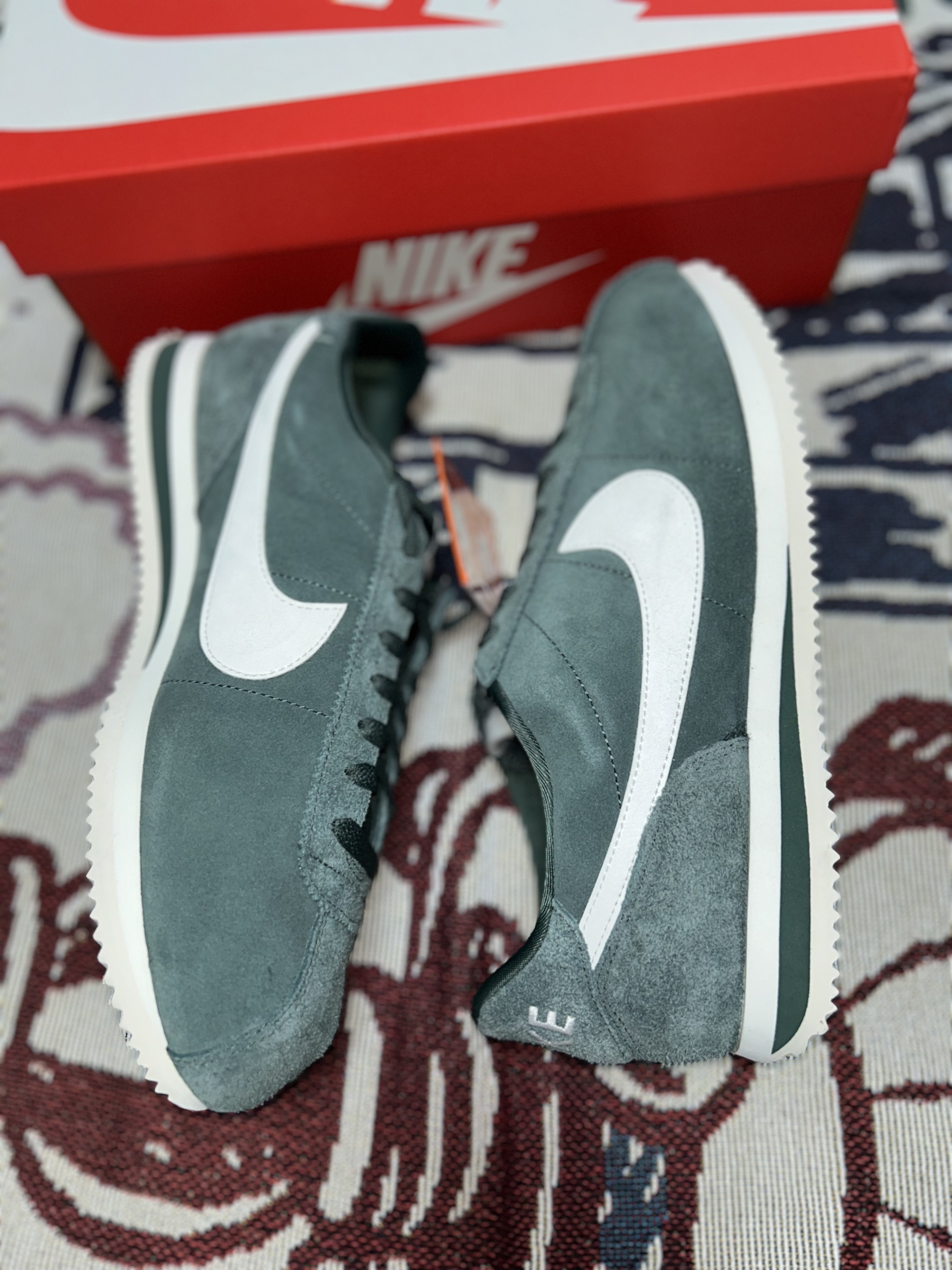 Nike Cortez Vintage Green 착용 스타일 - 5