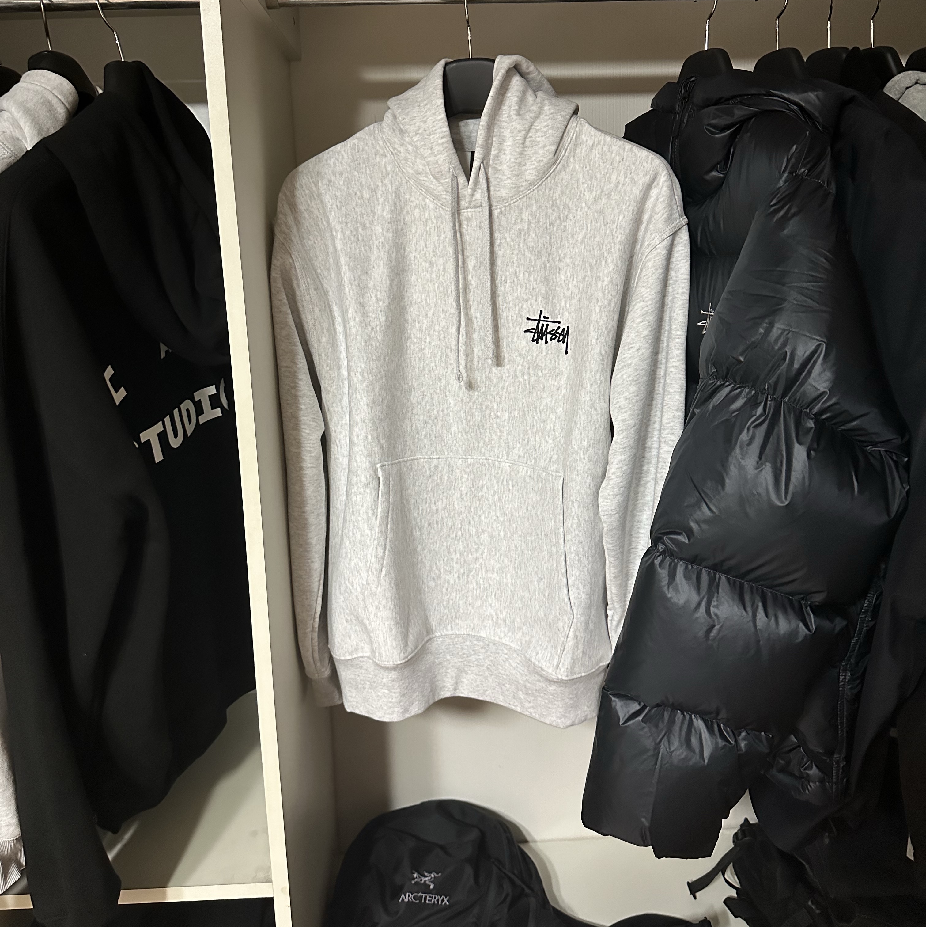Stussy Basic Stussy Hoodie Ash Heather 착용 스타일