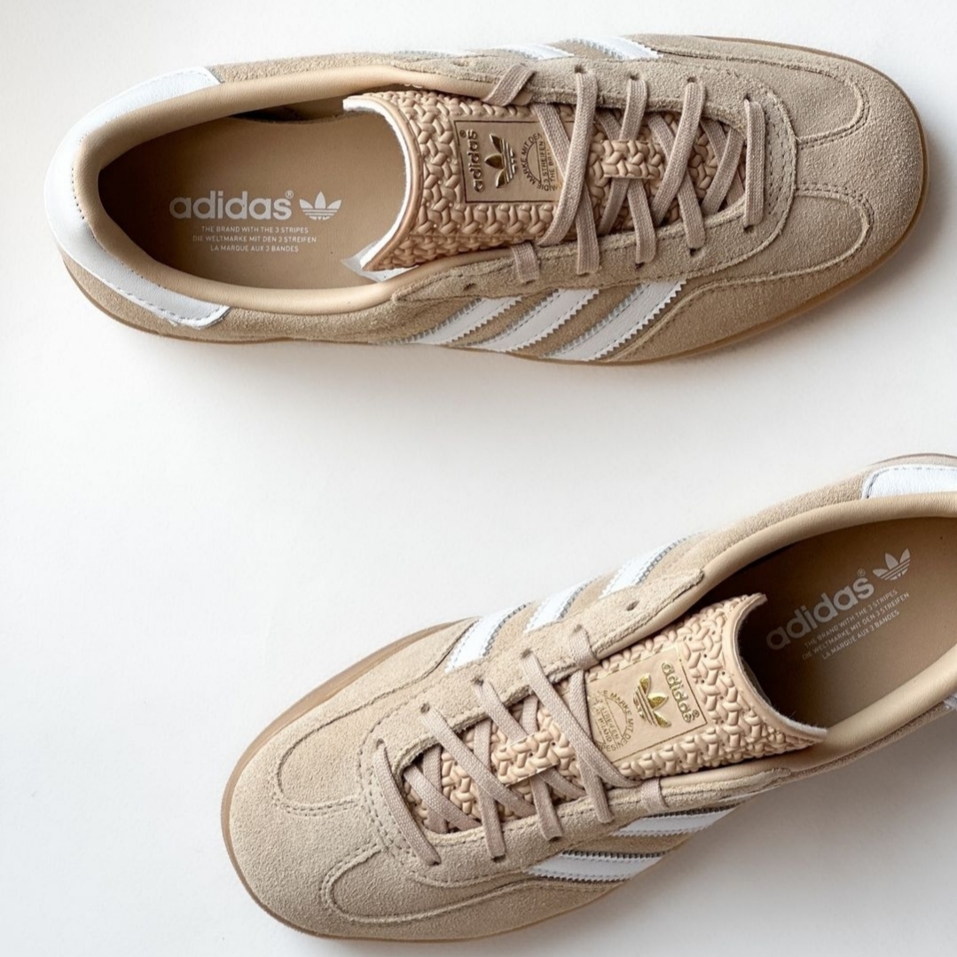 (W) Adidas Gazelle Indoor Magic Beige Cloud White 착용 스타일 - 2
