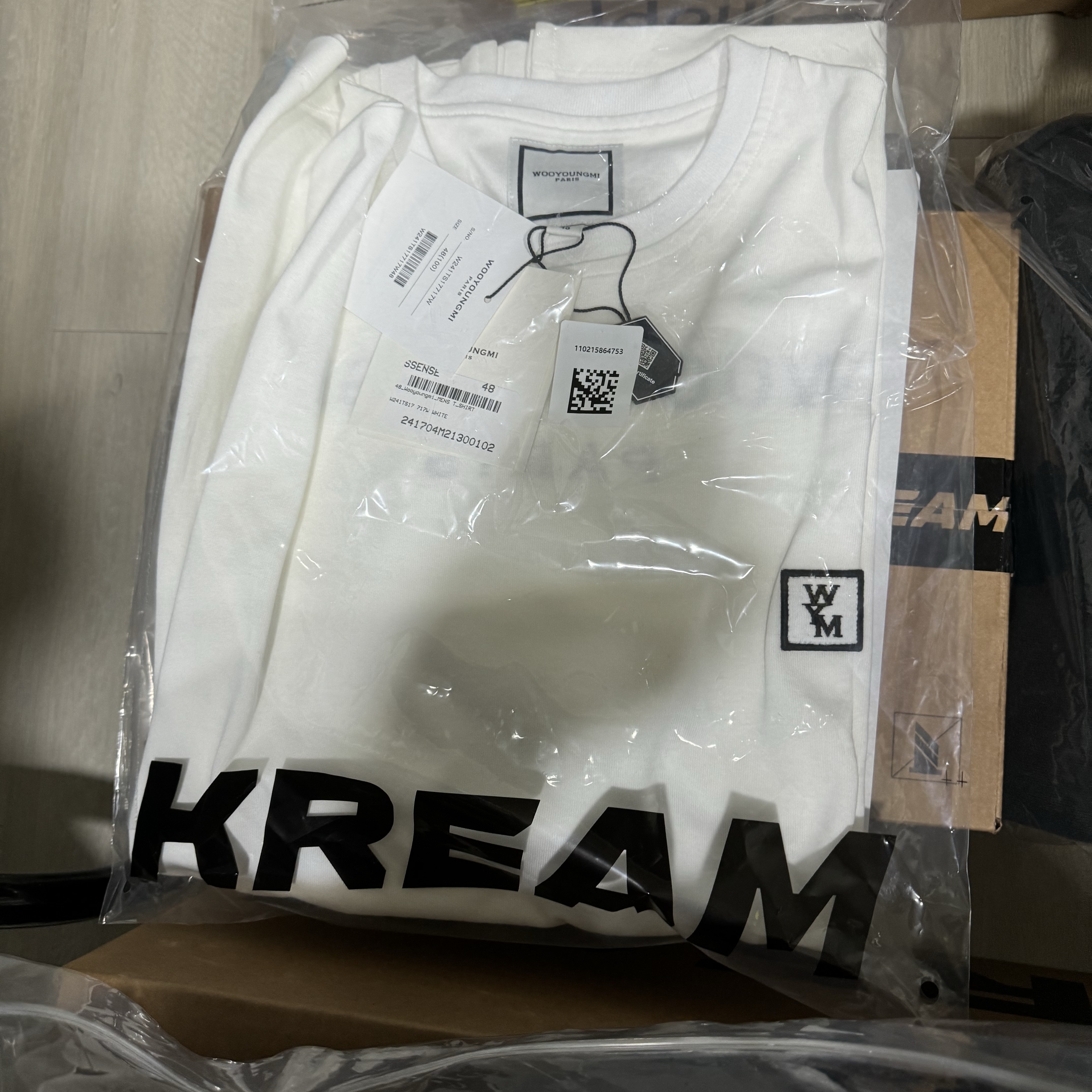 Stone Island 12011 Overshirt Black - 24SS, Wooyoungmi Back Logo Long Sleeve T-Shirt White - 24SS 착용 스타일 - 5