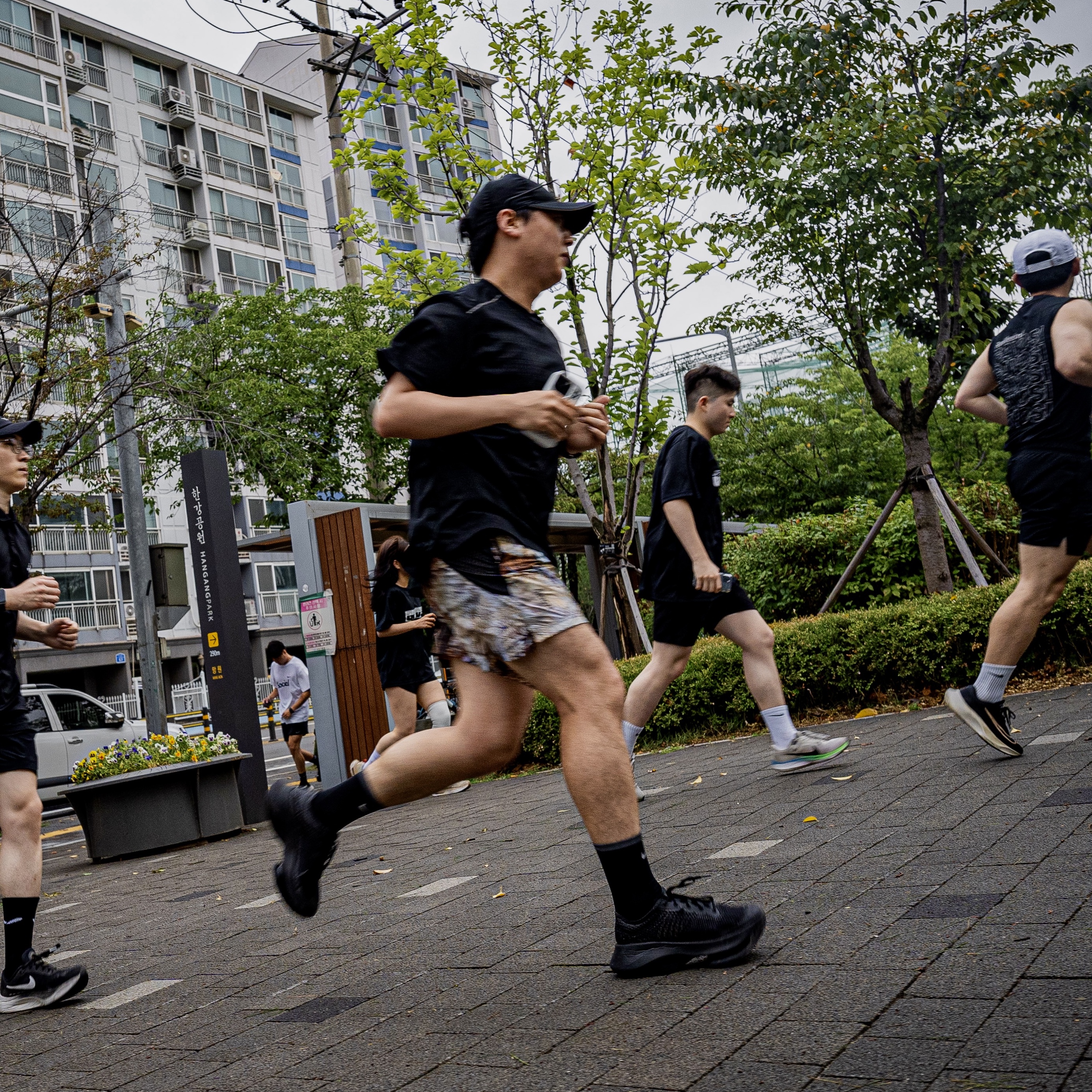 Nike x Matthew M Williams Zoom 006 TRD Run Black, Nike x Drake Nocta NRG Running Shorts Camo (FJ3011-010) 착용 스타일 - 1