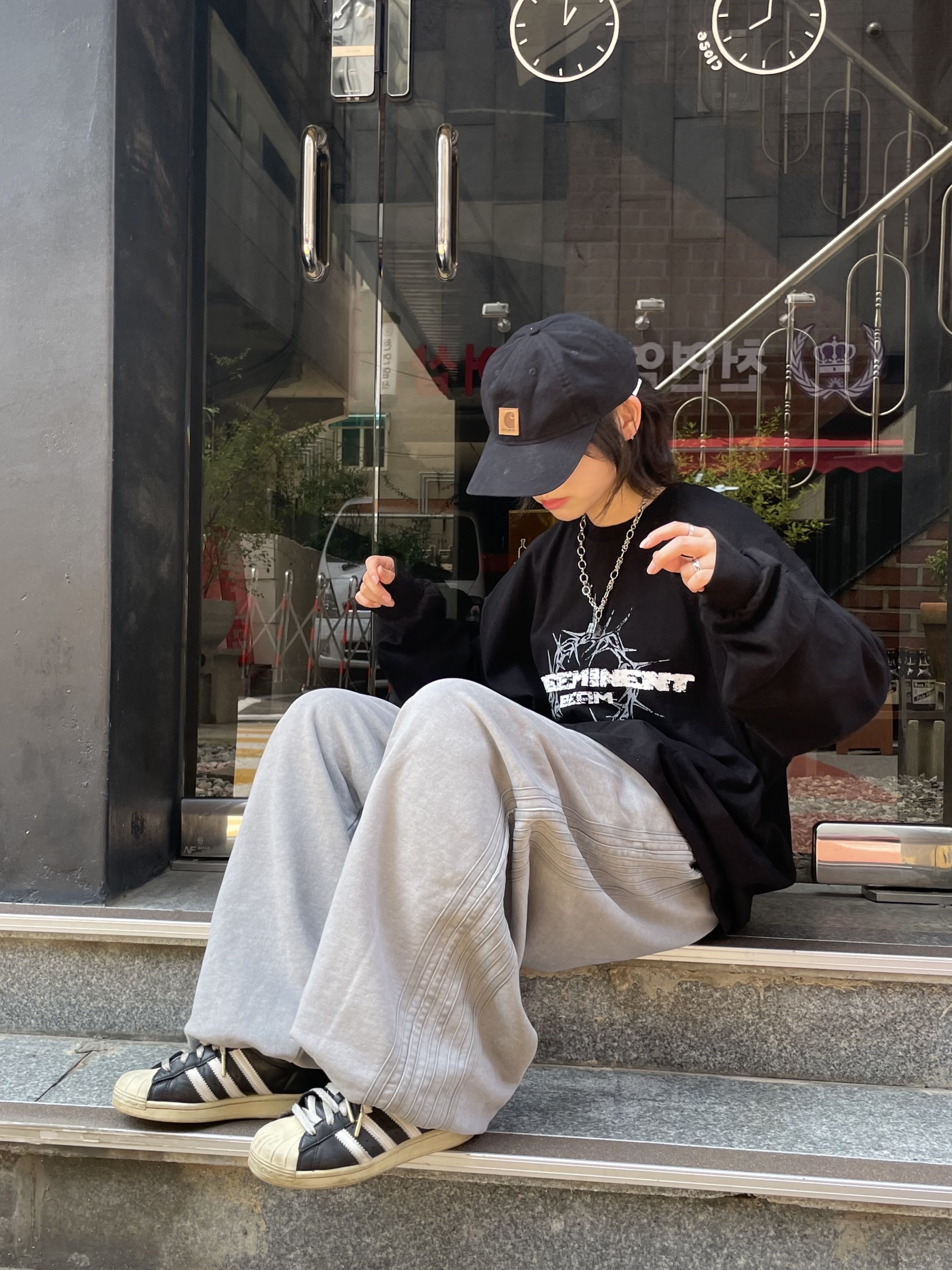 Carhartt Canvas Cap Black, Adidas Superstar Premium Black White 착용 스타일 - 3