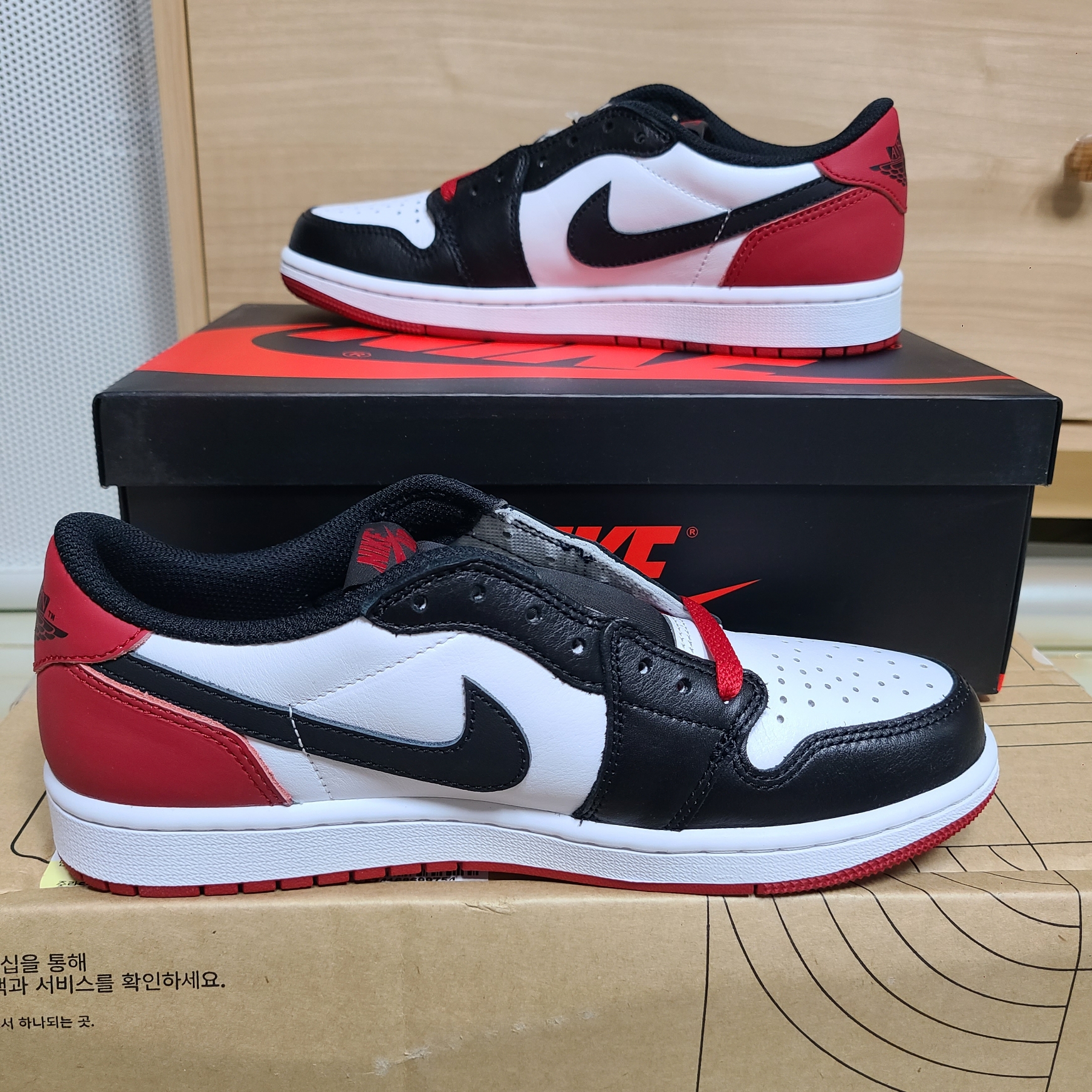 Jordan 1 Retro Low OG Black Toe 착용 스타일 - 2