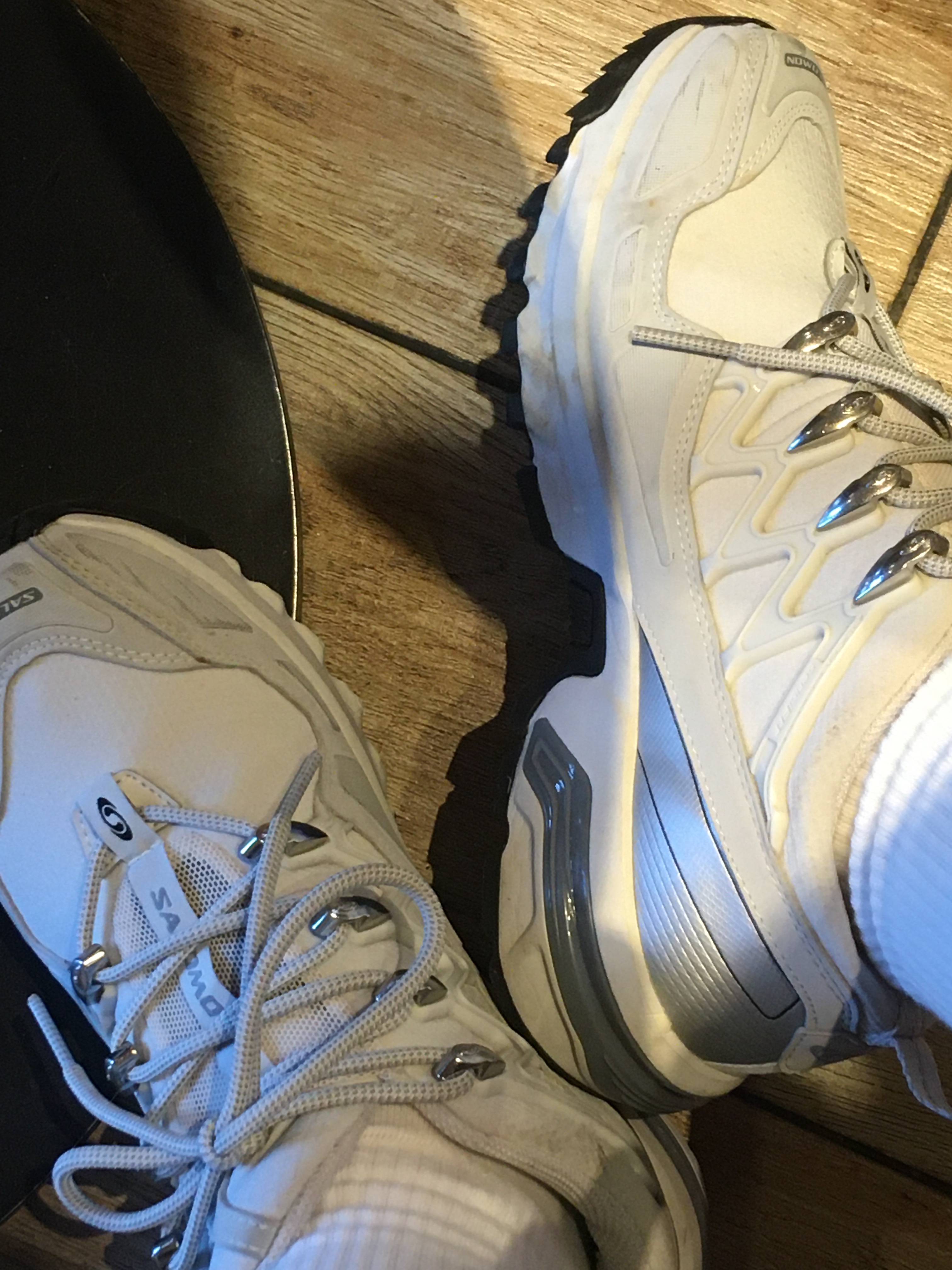 Salomon ACS + CSWP Lunar Rock Silver 착용 스타일 - 2
