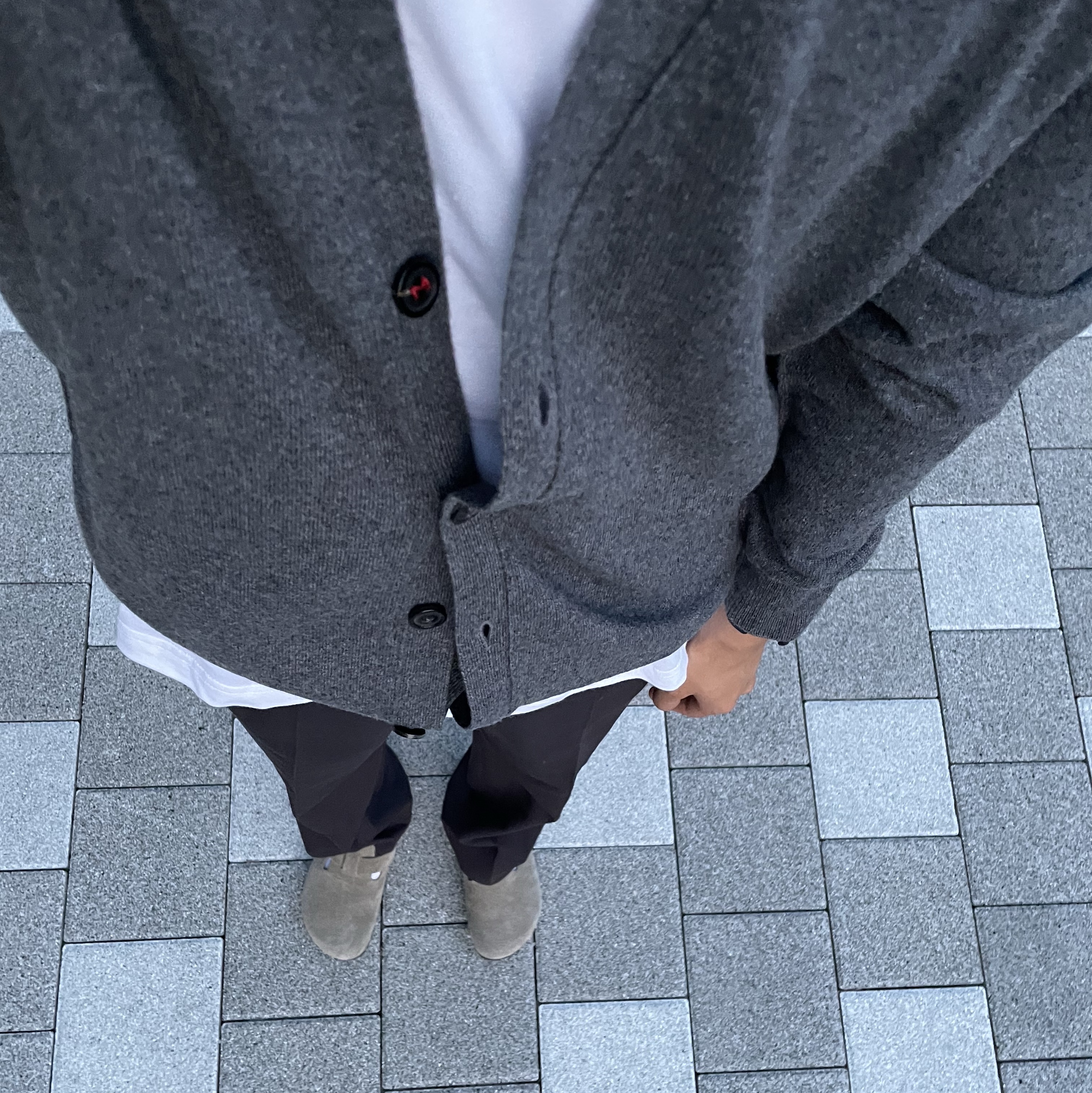 Maison Margiela Cashmere Cardigan Silver, Human Made T-Shirts White (3 Pack) 착용 스타일