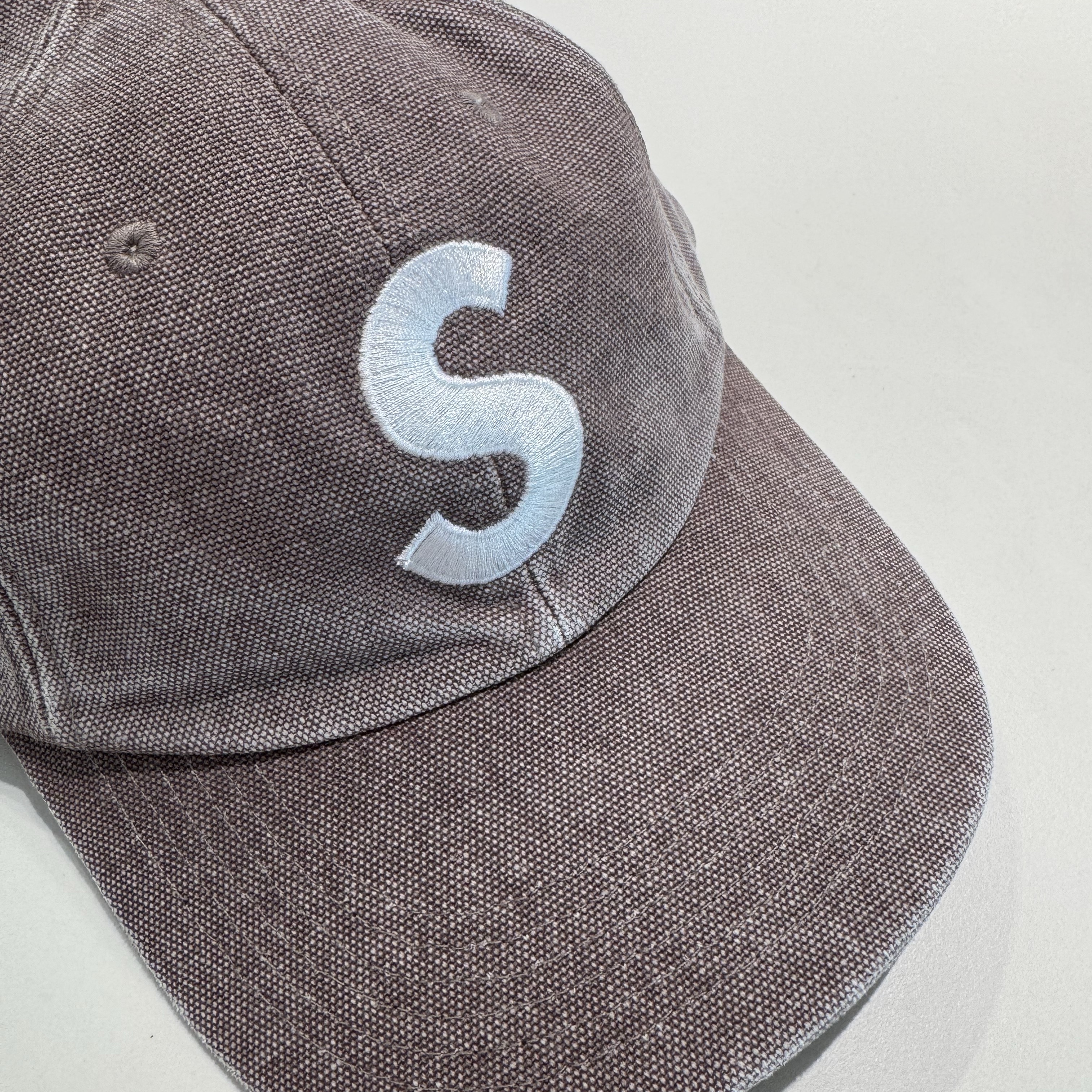 Supreme Pigment S Logo 6-Panel Khaki - 24FW 착용 스타일 - 2
