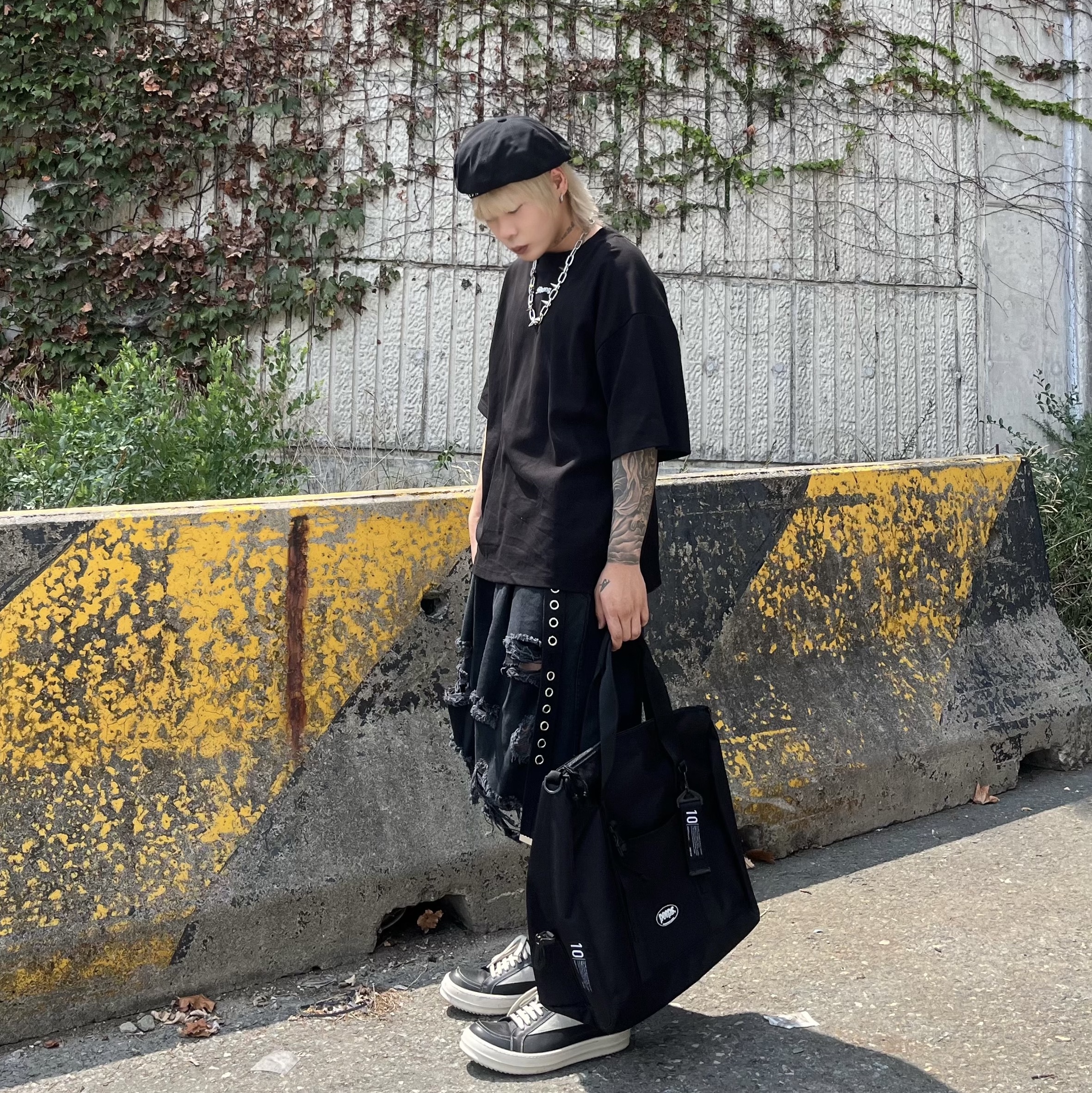 Rick Owens Lido Vintage Sneakers Black Milk 착용 스타일 - 1