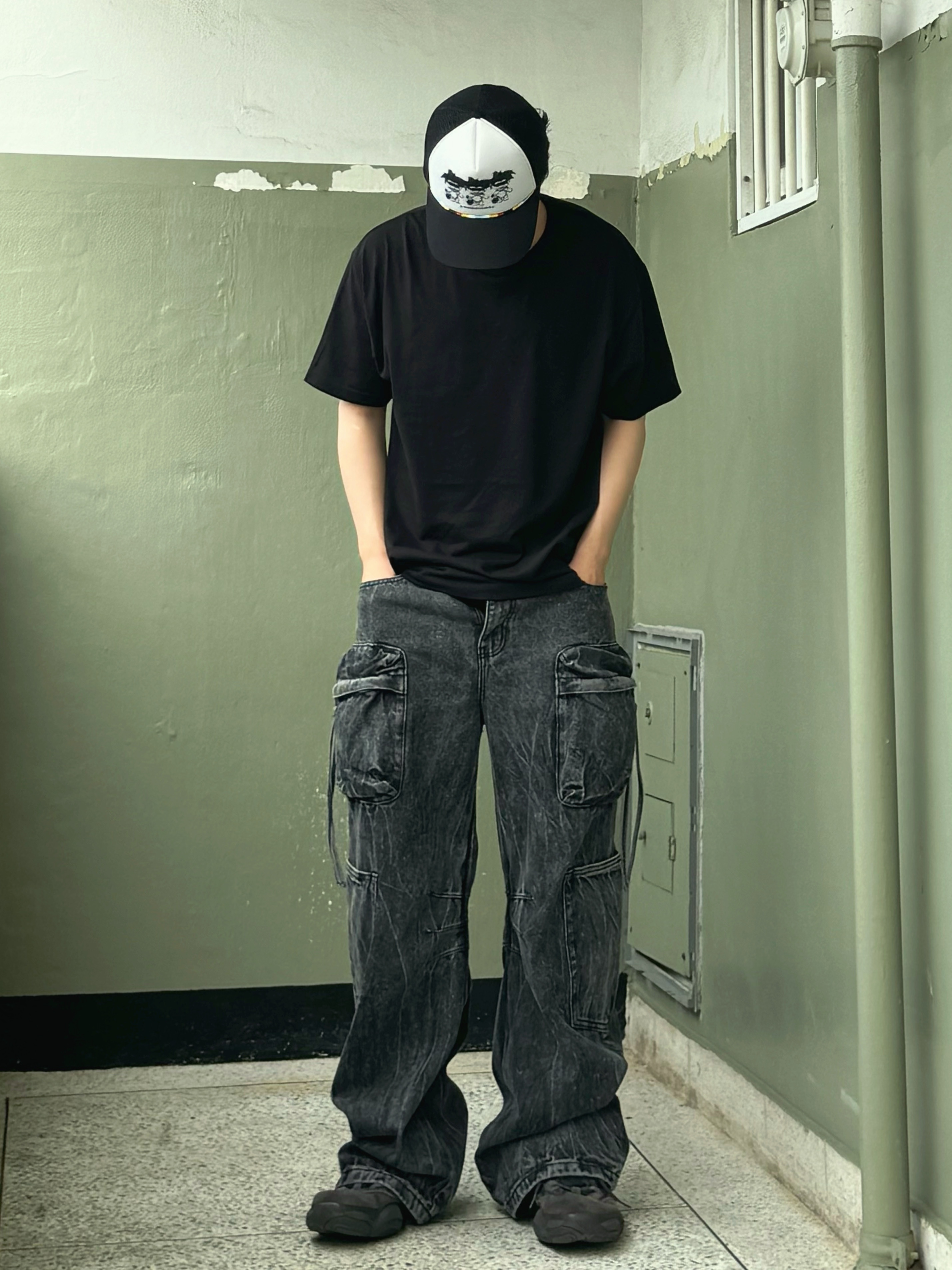 Adidas Yeezy 500 Utility Black 2018/2020, AAA Heavy Cotton 1301 T-Shirt White Black (2Pack) 착용 스타일 - 1