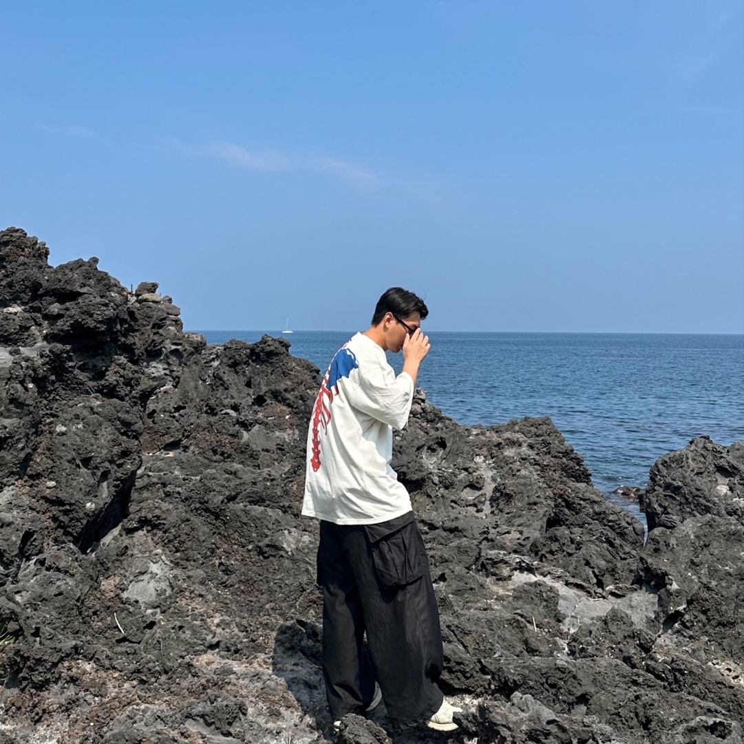 Kapital Cotton Sheeting Two Tone Big Pocket Bone T-Shirt Tricolor, Needles H.D. BDU Pants Black 착용 스타일