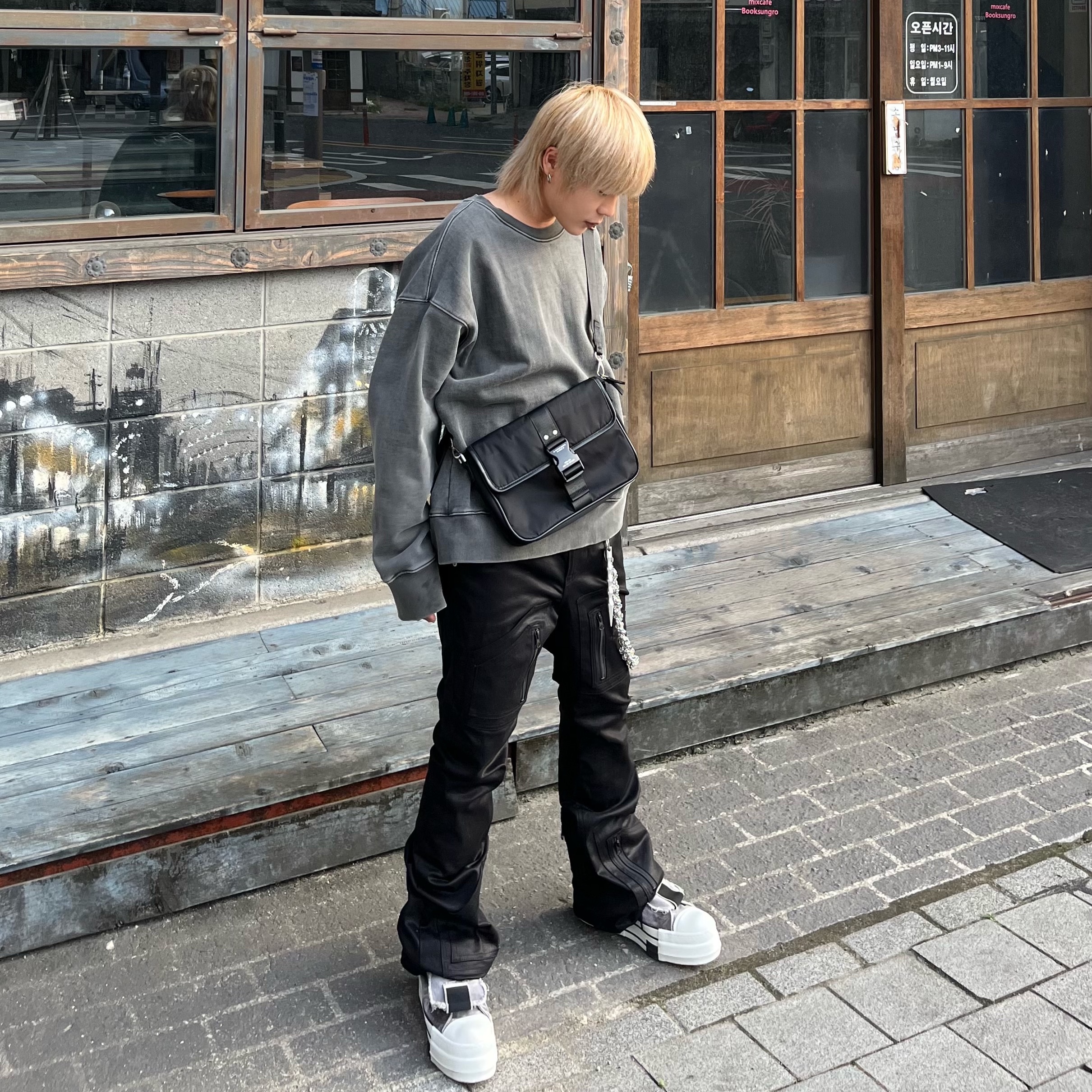 Converse x Drkshdw DBL Drkstar Overdye Chuck 70 Hi Concrete 착용 스타일 - 4