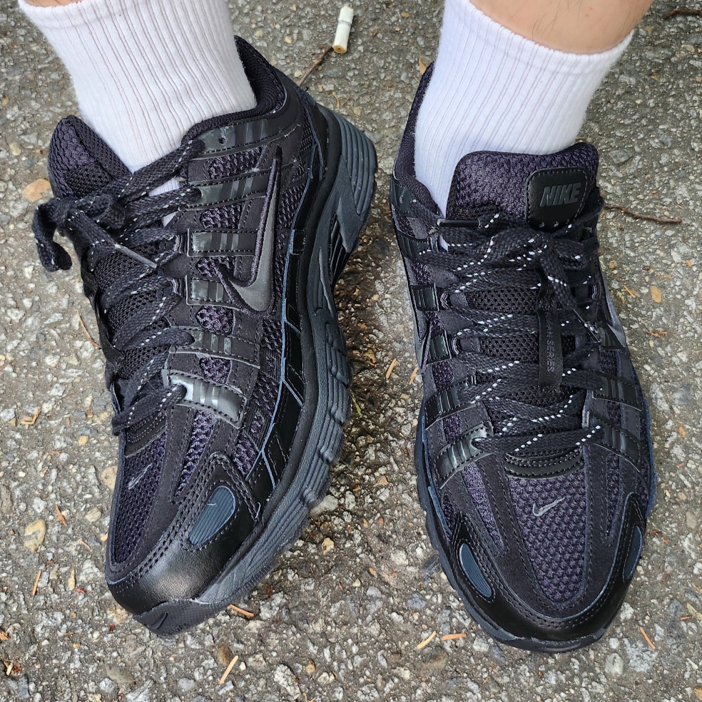 Nike P-6000 PRM Triple Black 착용 스타일