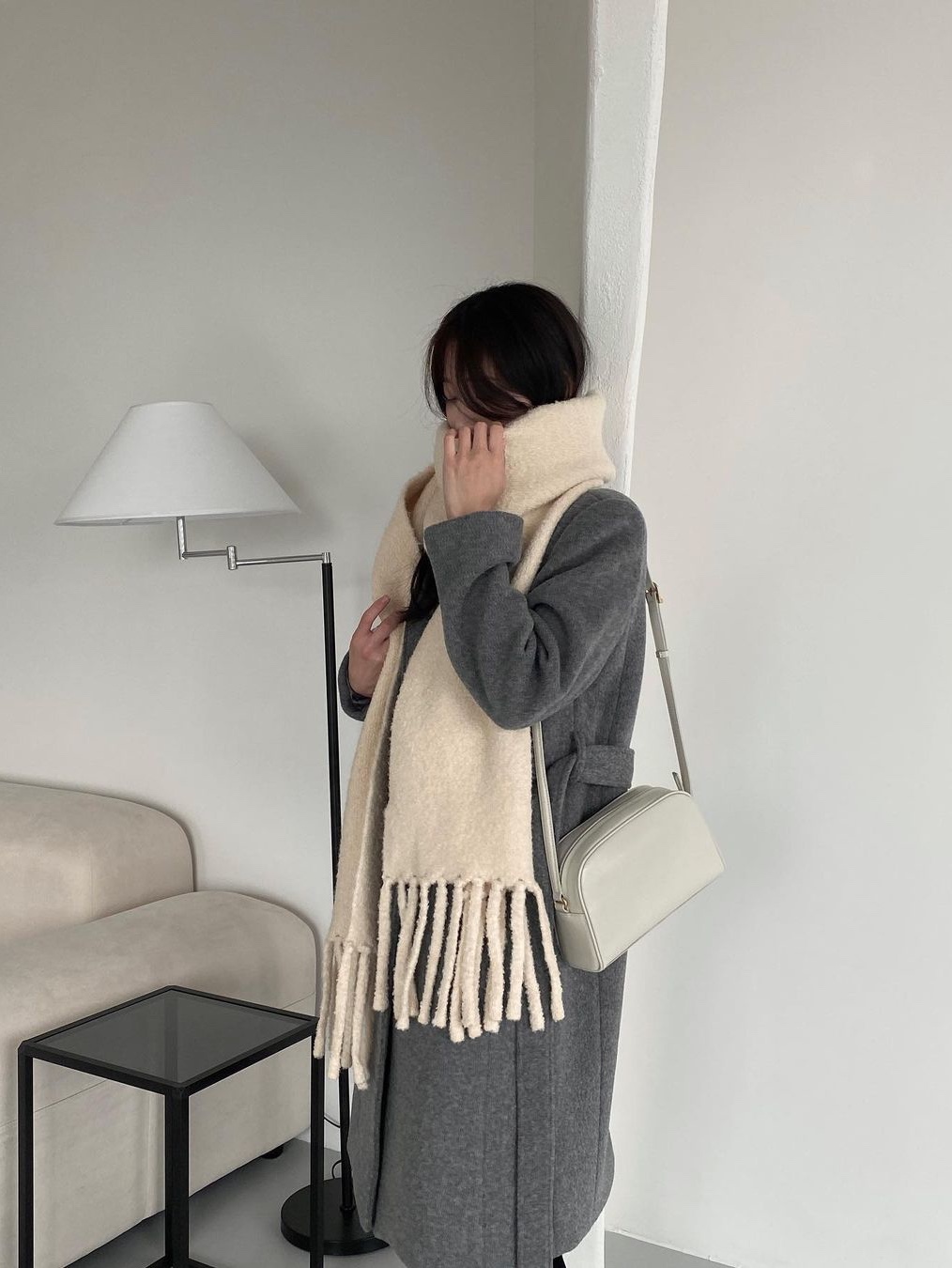 Siyazu SIAC3034 Boucle Big Muffler Cream 착용 스타일 - 2