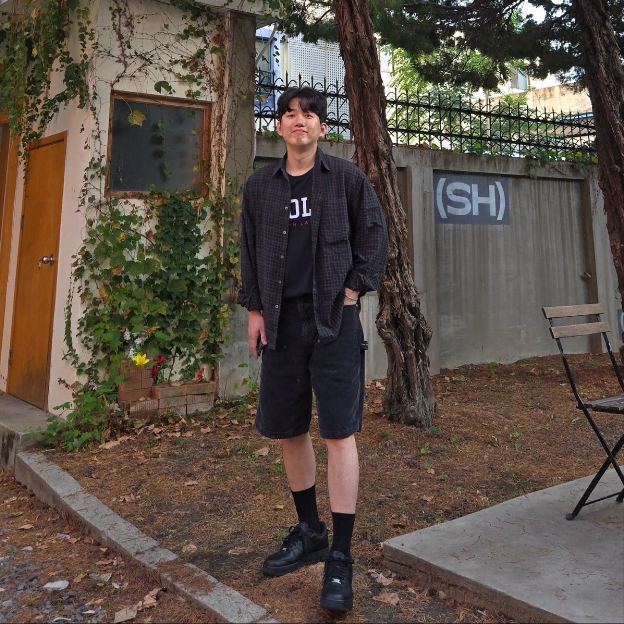 Supreme Washed Corduroy Double Knee Painter Short Black - 24SS, Nike x Supreme Air Force 1 Low Black 착용 스타일 - 1
