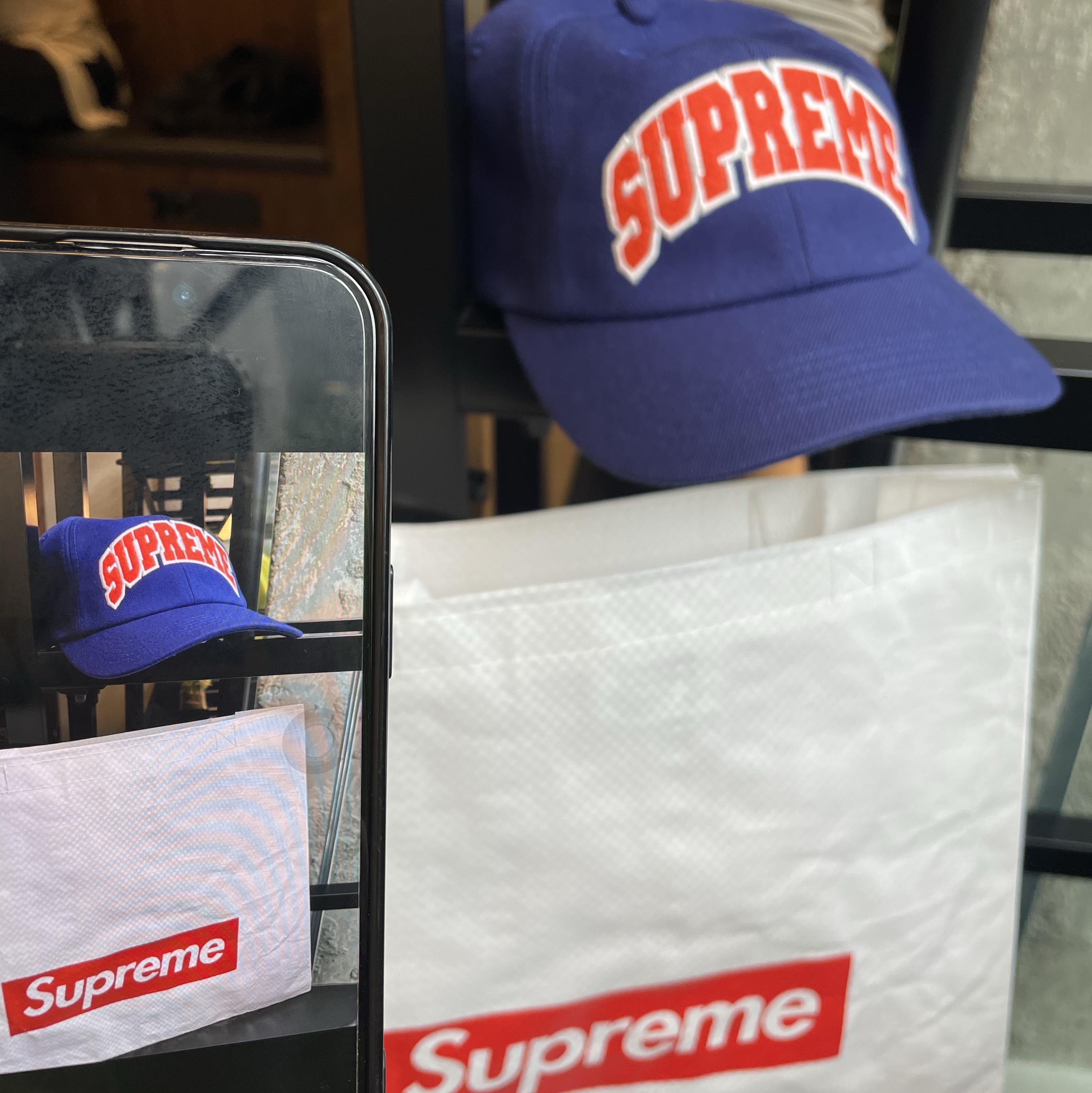 Supreme Felt Arc 6-Panel Navy - 24FW 착용 스타일 - 2