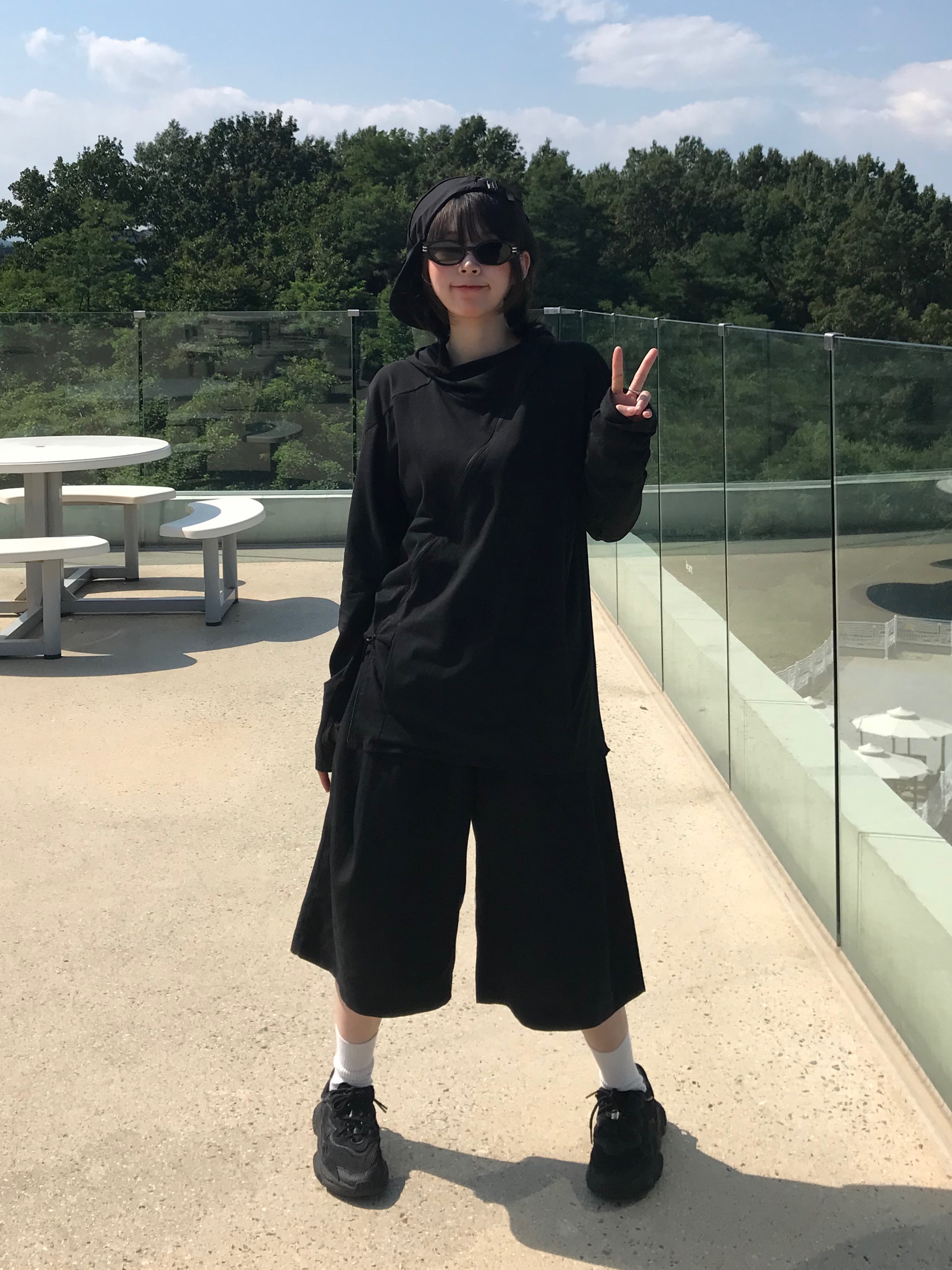 (W) Adidas Ozweego Knit Black 착용 스타일 - 3