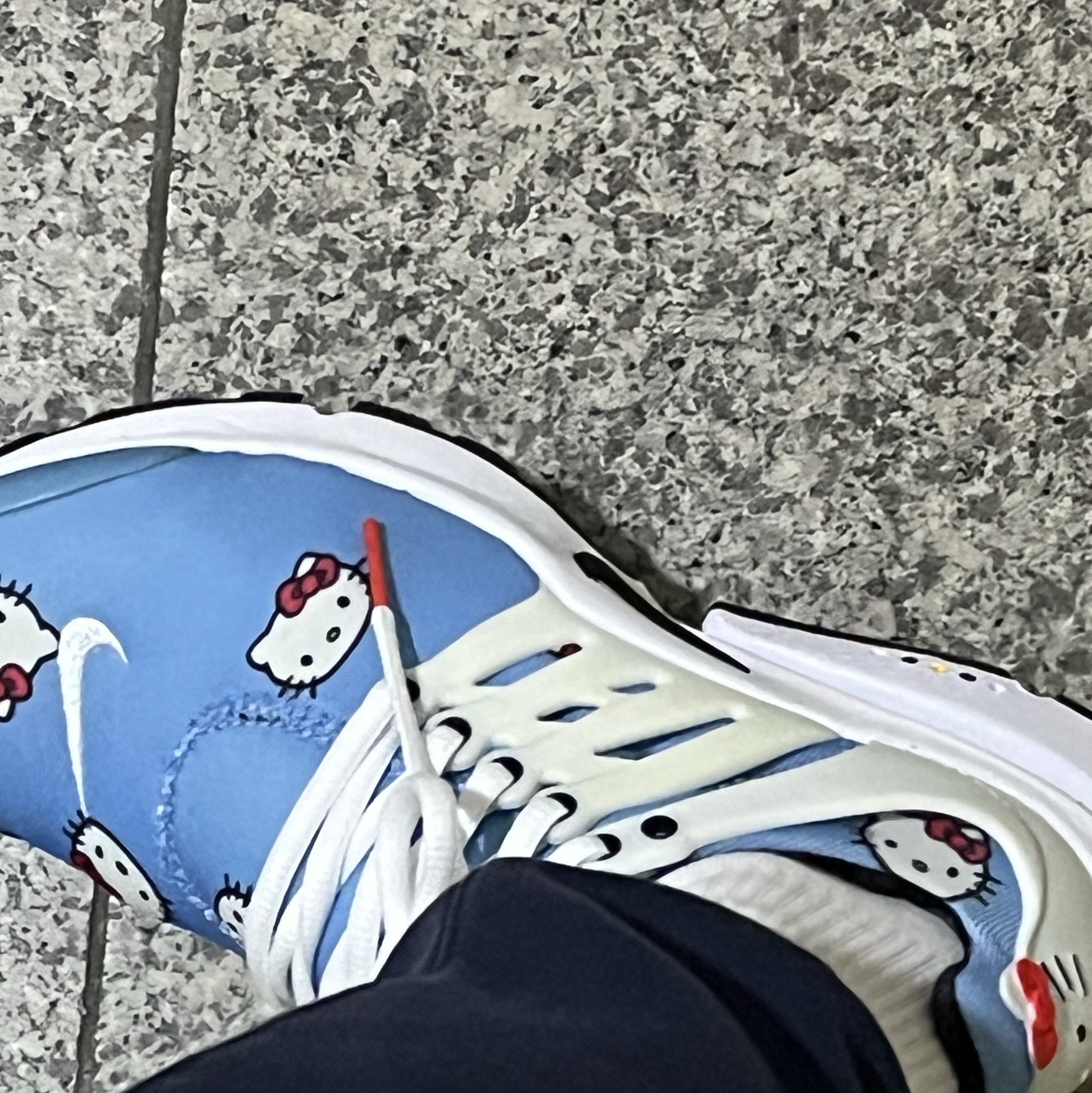 Nike x Hello Kitty Air Presto University Blue 착용 스타일