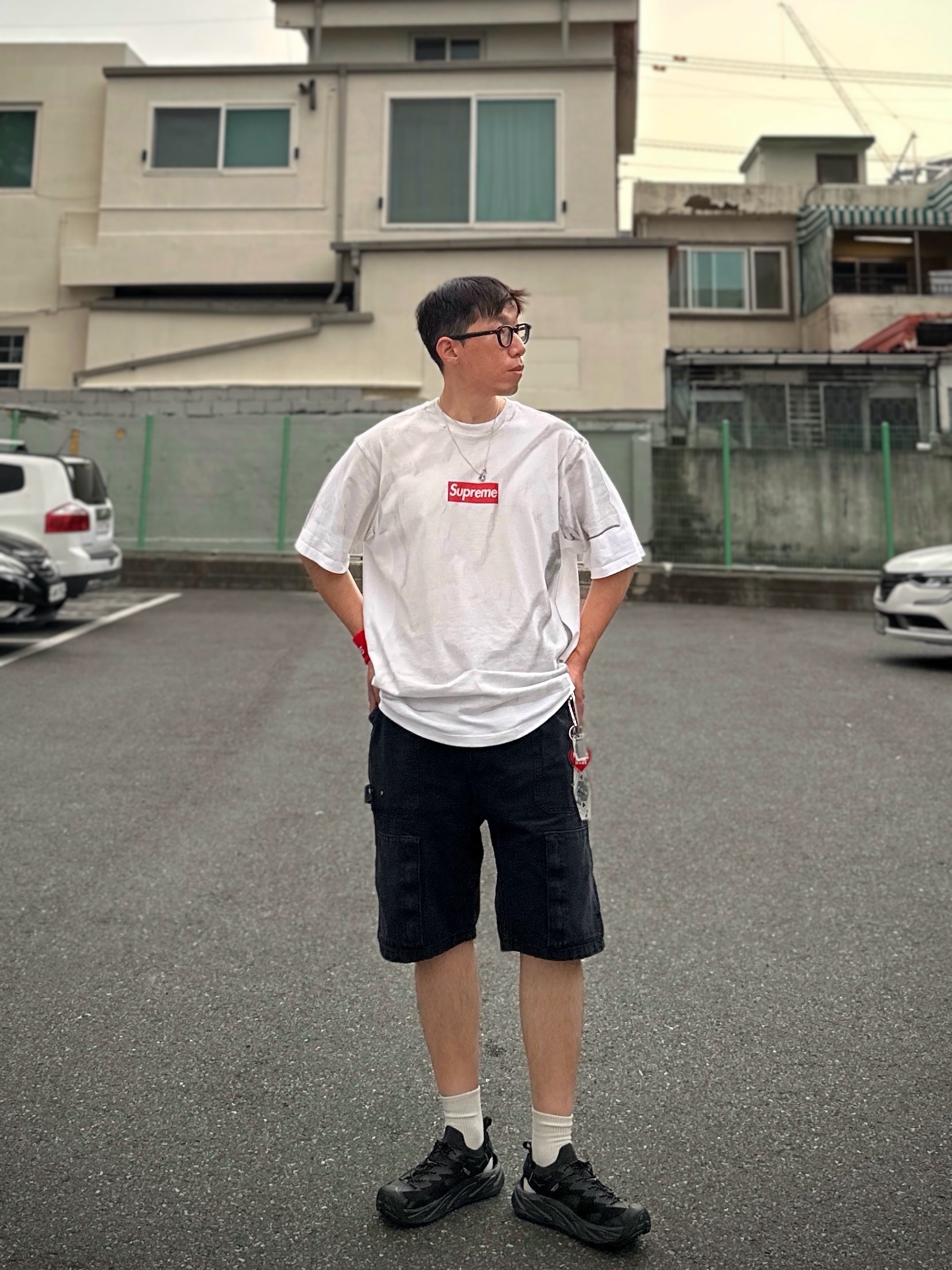 Supreme x MM6 Maison Margiela Box Logo T-Shirt White - 24SS, Hoka Hopara 2 Black 착용 스타일