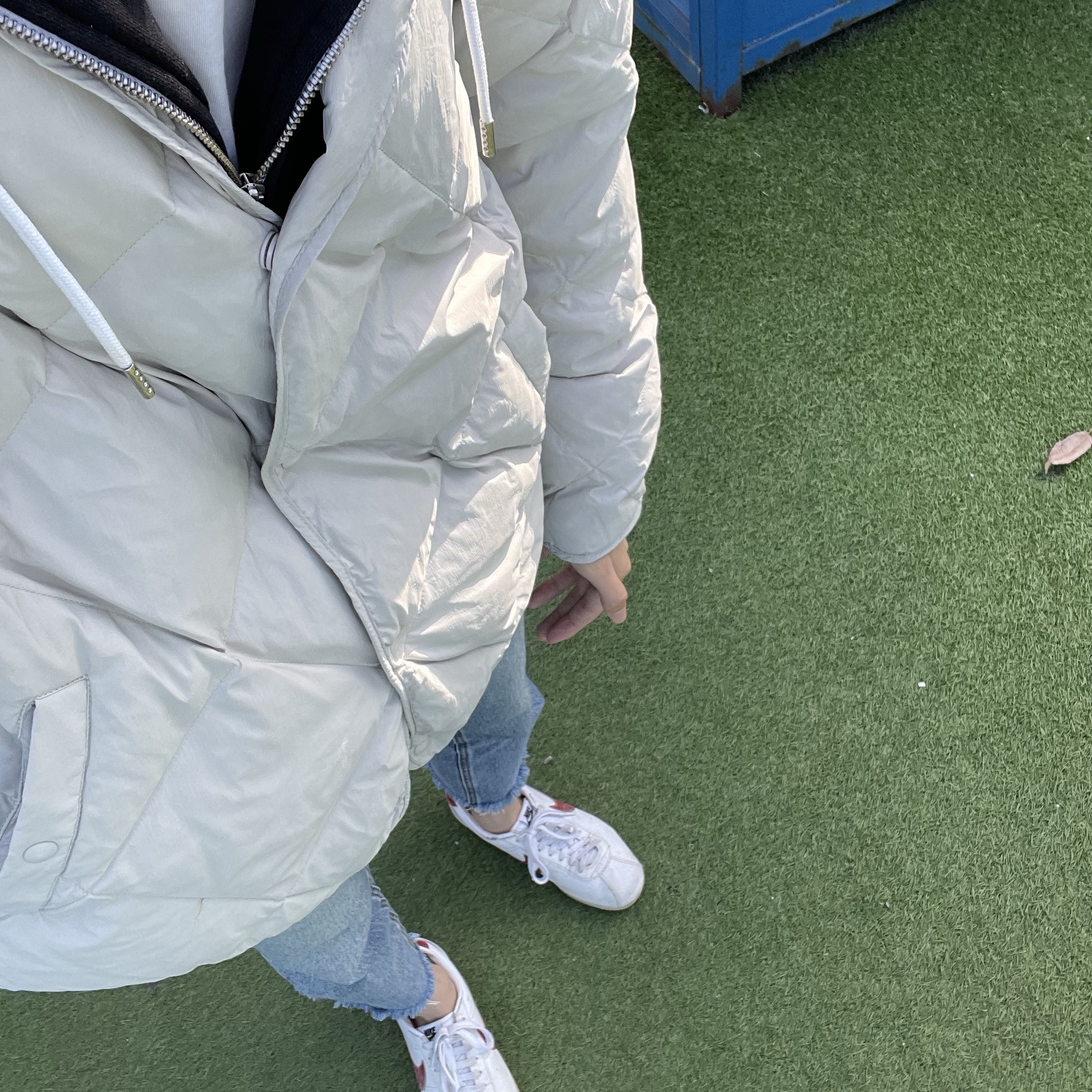 Maison Kitsune Tricolor Fox Patch Zip Hoodie Black, (W) Nike Classic Cortez Premium White Varsity Red 착용 스타일