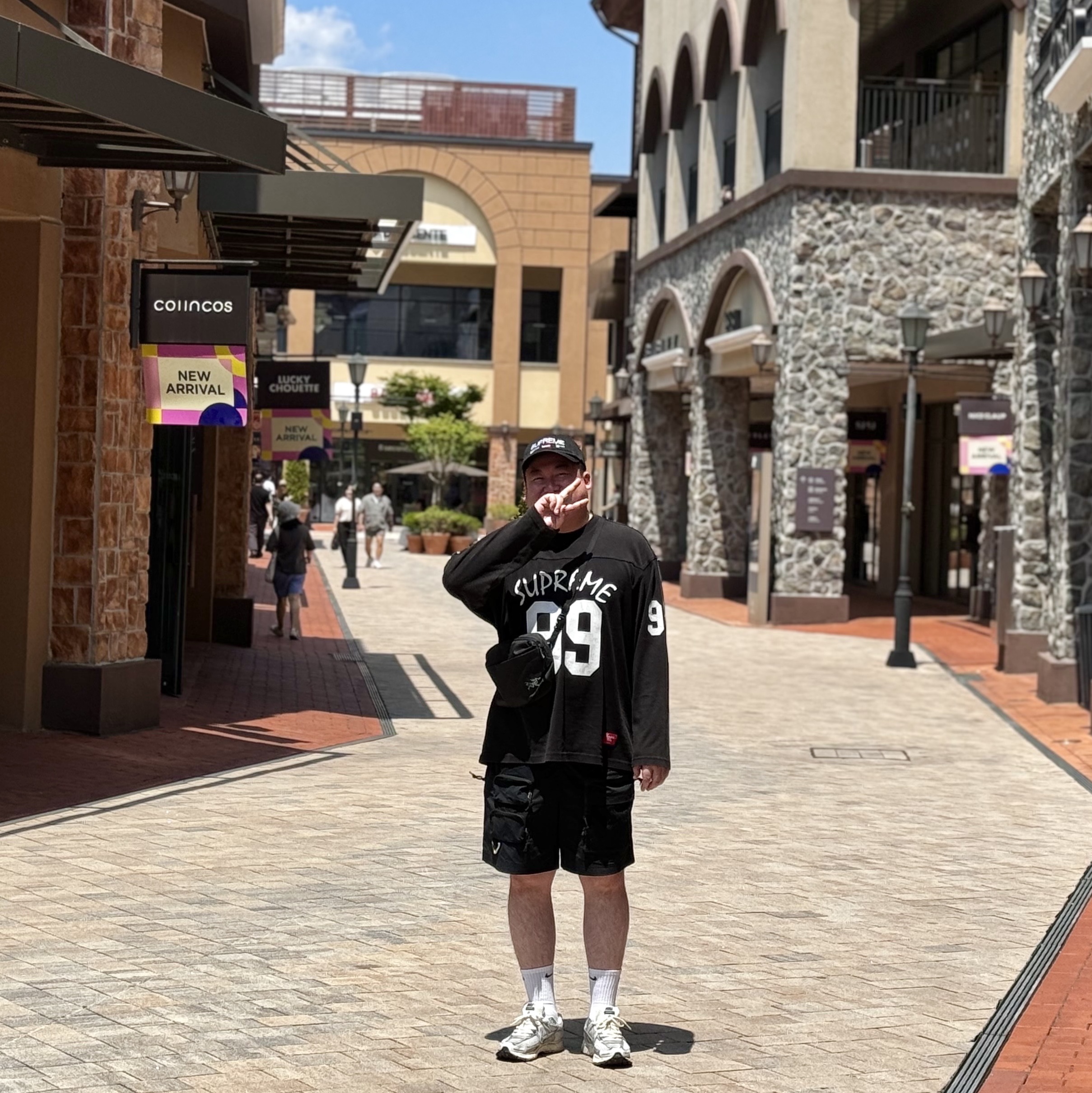 Supreme 99 LS Football Top Black - 24SS 착용 스타일