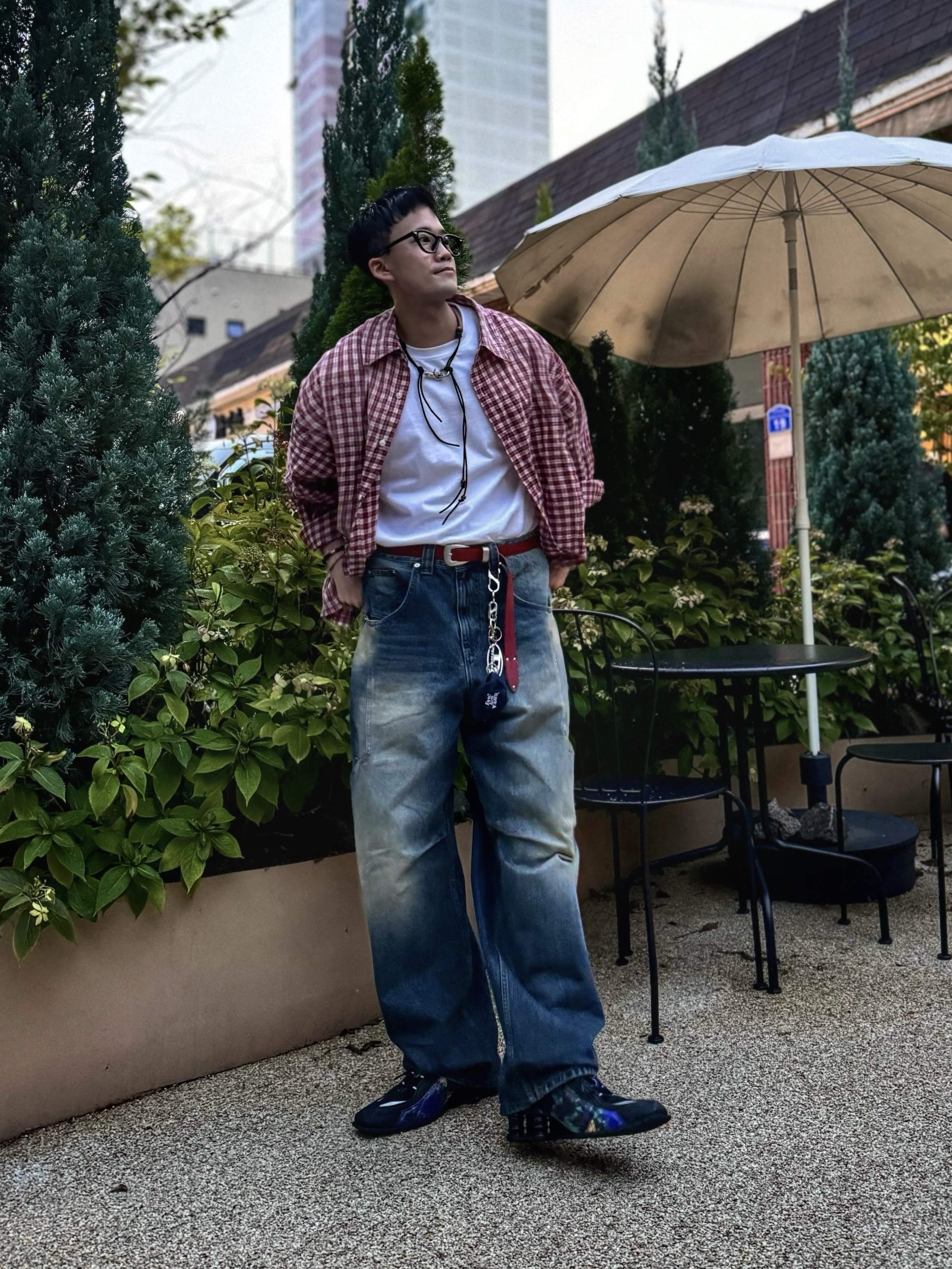Nike x Martine Rose Shox MR4 Black Multi, Matin Kim Western Style Belt Red 착용 스타일 - 3