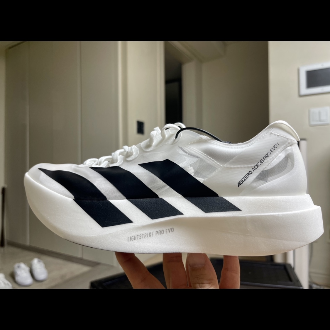 Adidas Adizero Adios Pro EVO 1 White Black 착용 스타일
