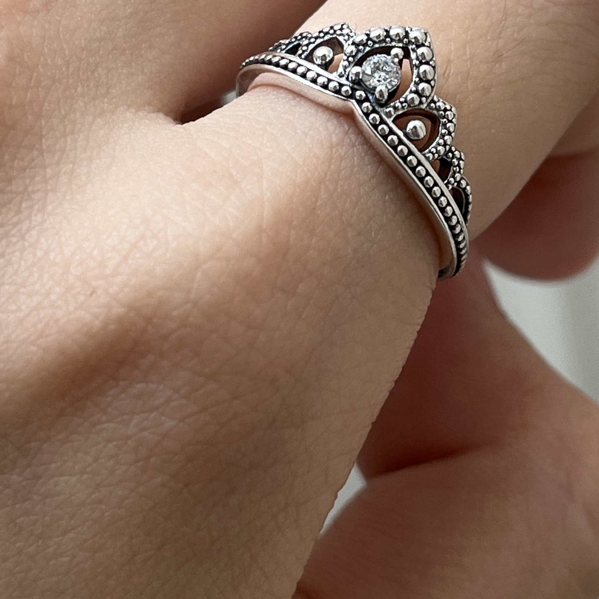 (W) Pandora Regal Beaded Tiara Ring Sterling Silver Clear 착용 스타일
