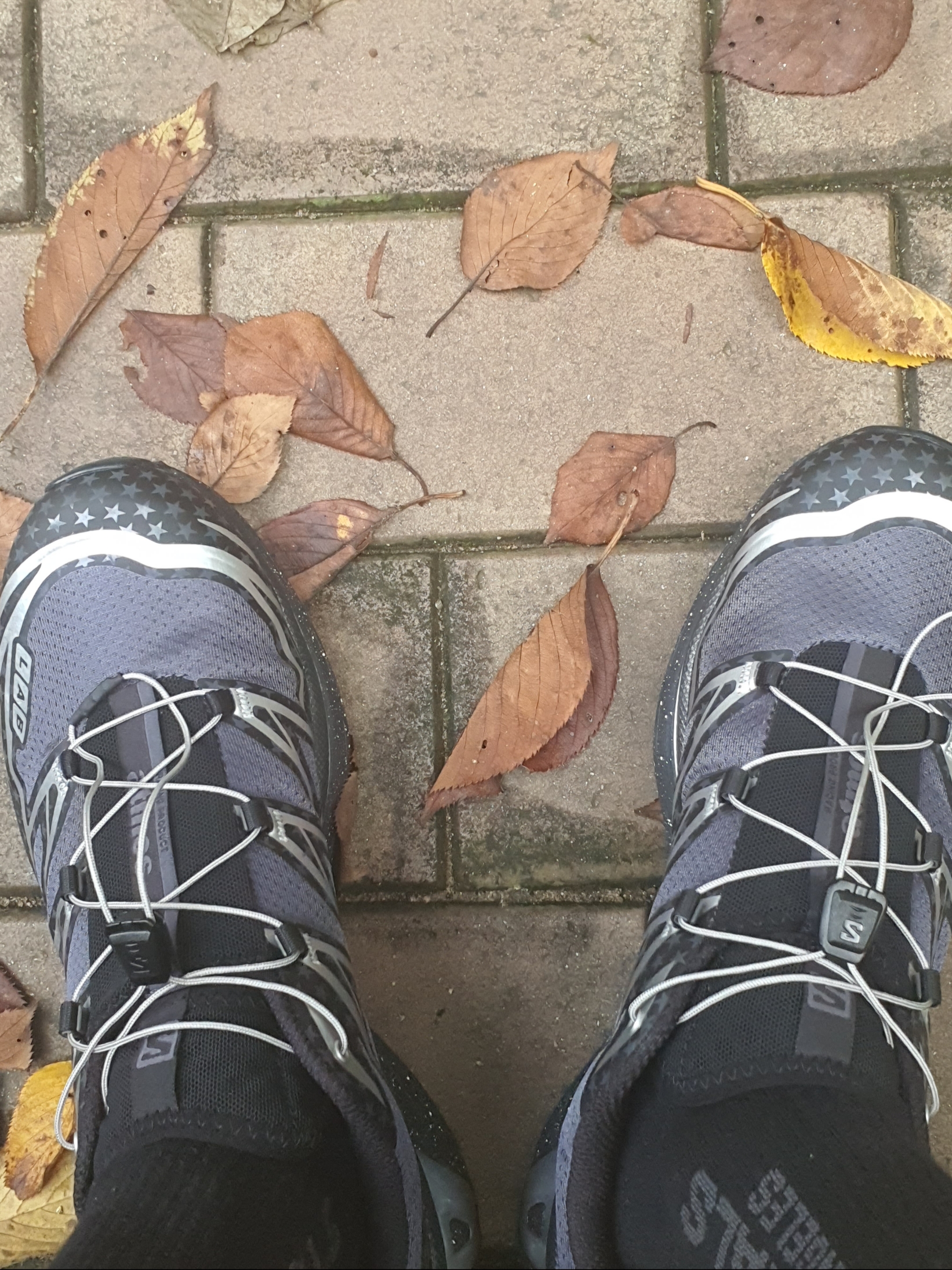 Salomon x Atmos XT-6 Black Silver 착용 스타일 - 2