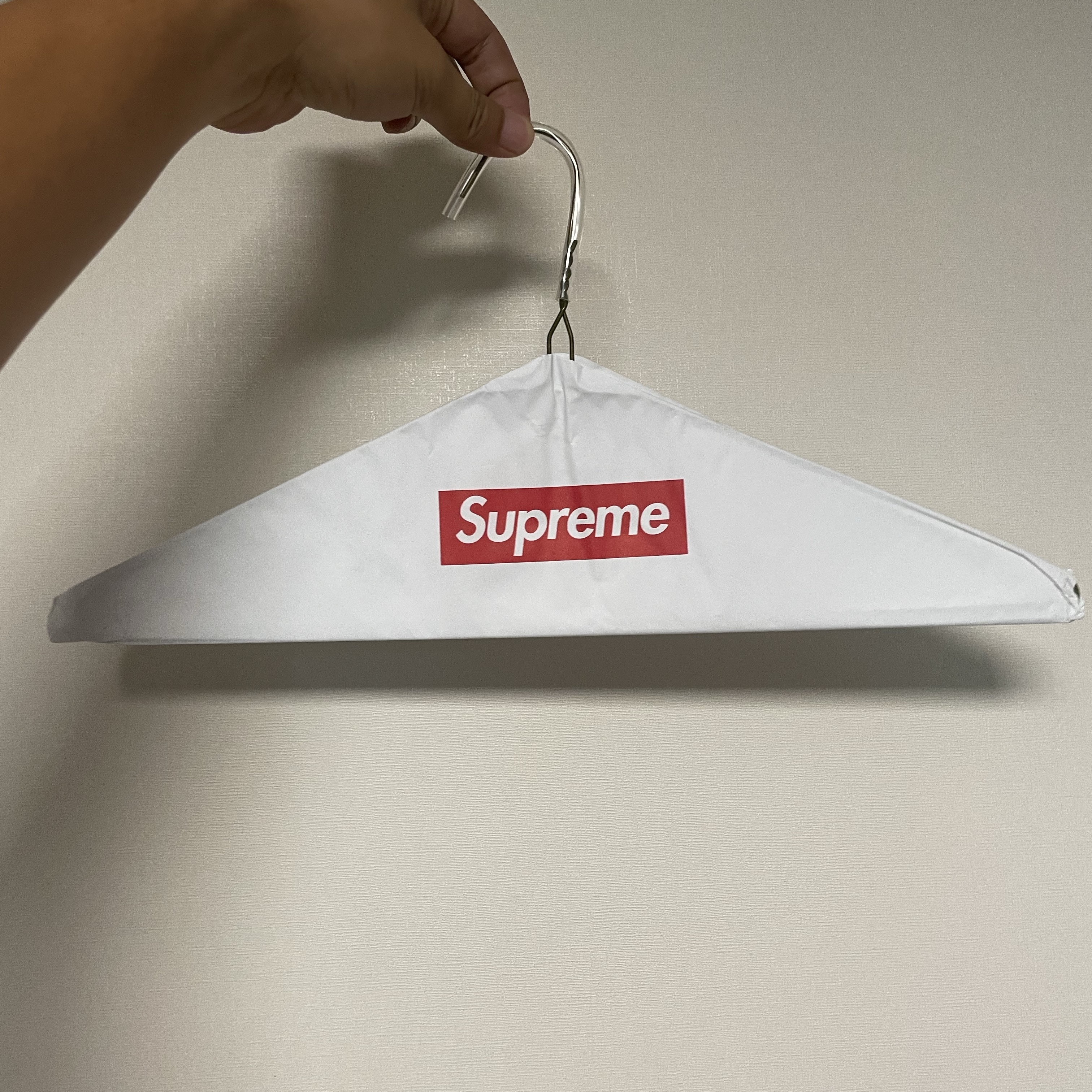 Supreme Tyler The Creator T-Shirt White - 24FW, Supreme Tyler The Creator T-Shirt Black - 24FW 착용 스타일 - 1