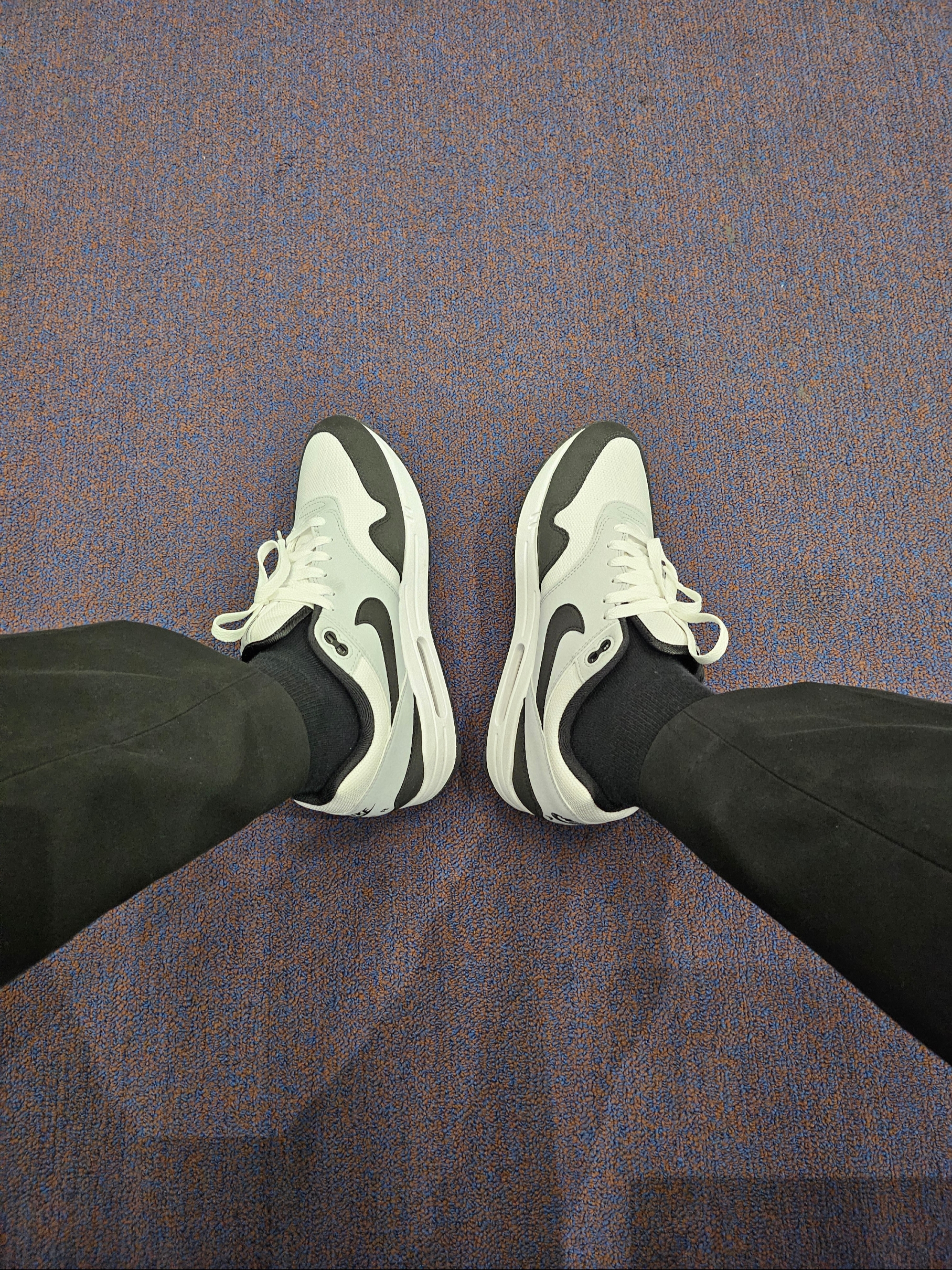 Nike Air Max 1 White Black 착용 스타일