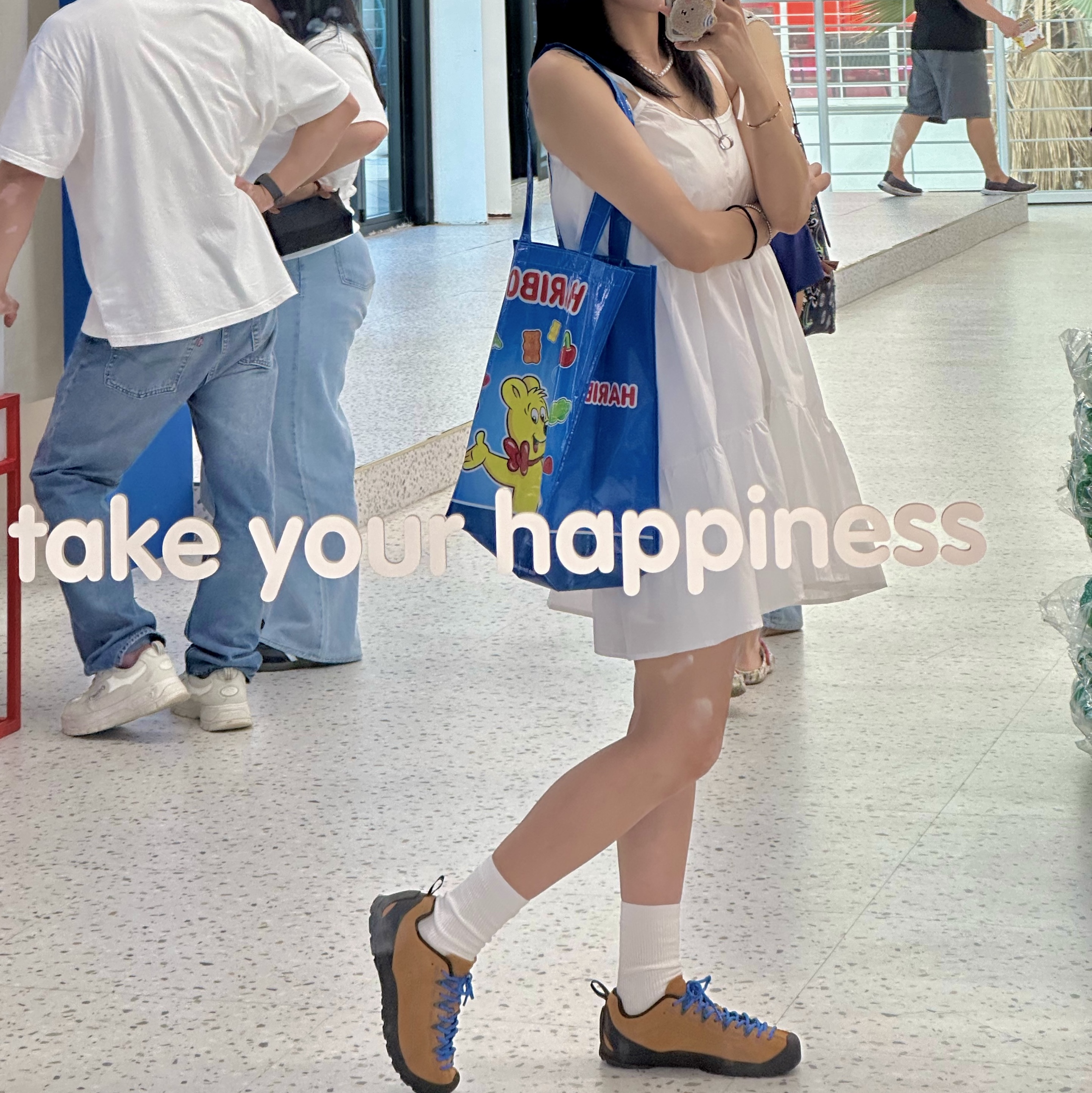 (W) Keen Jasper Suede Sneakers Camel 착용 스타일 - 3