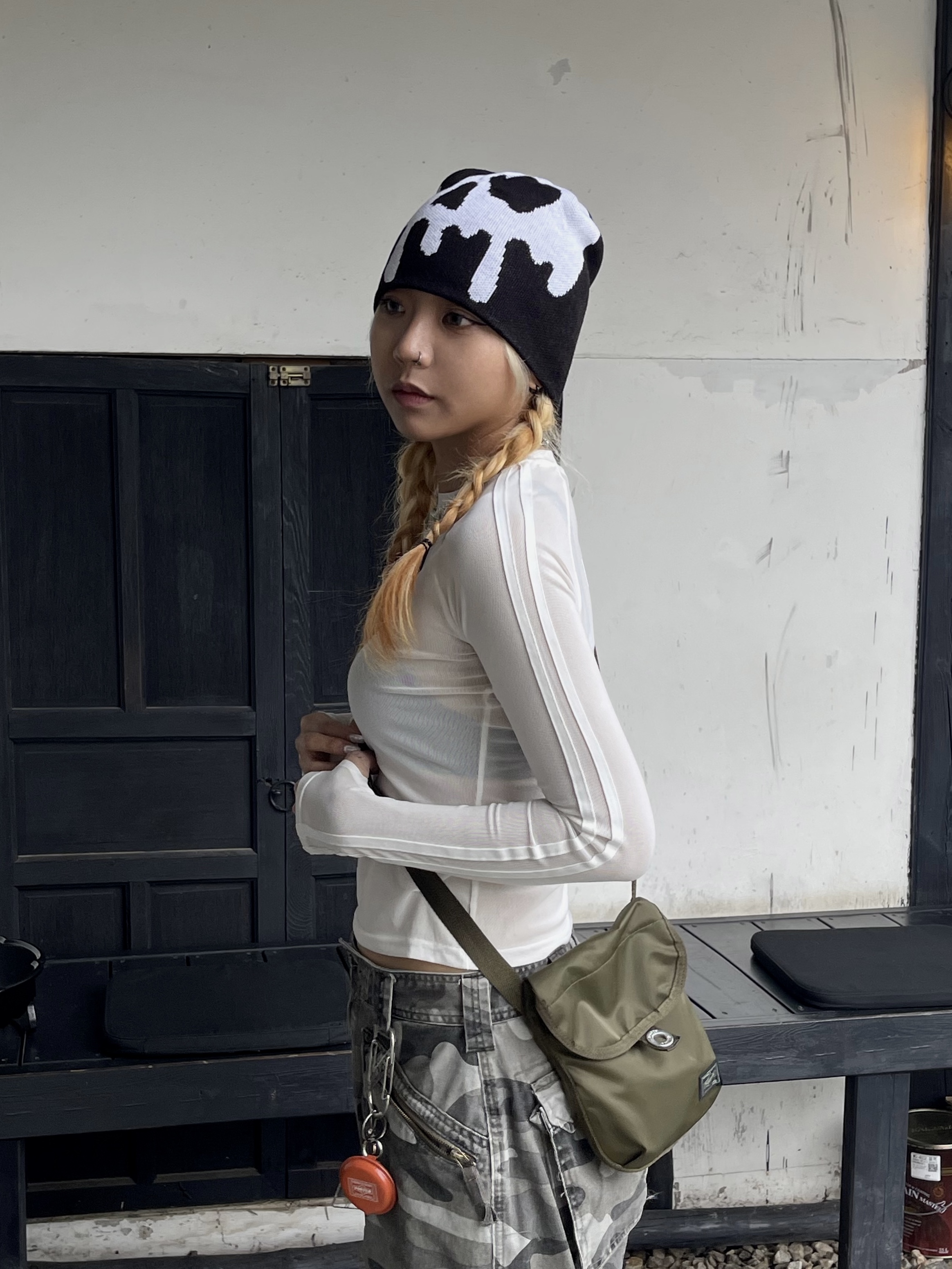 Nike Air Force 1 '07 Low White, Porter Frame Shoulder Bag Khaki 착용 스타일 - 3