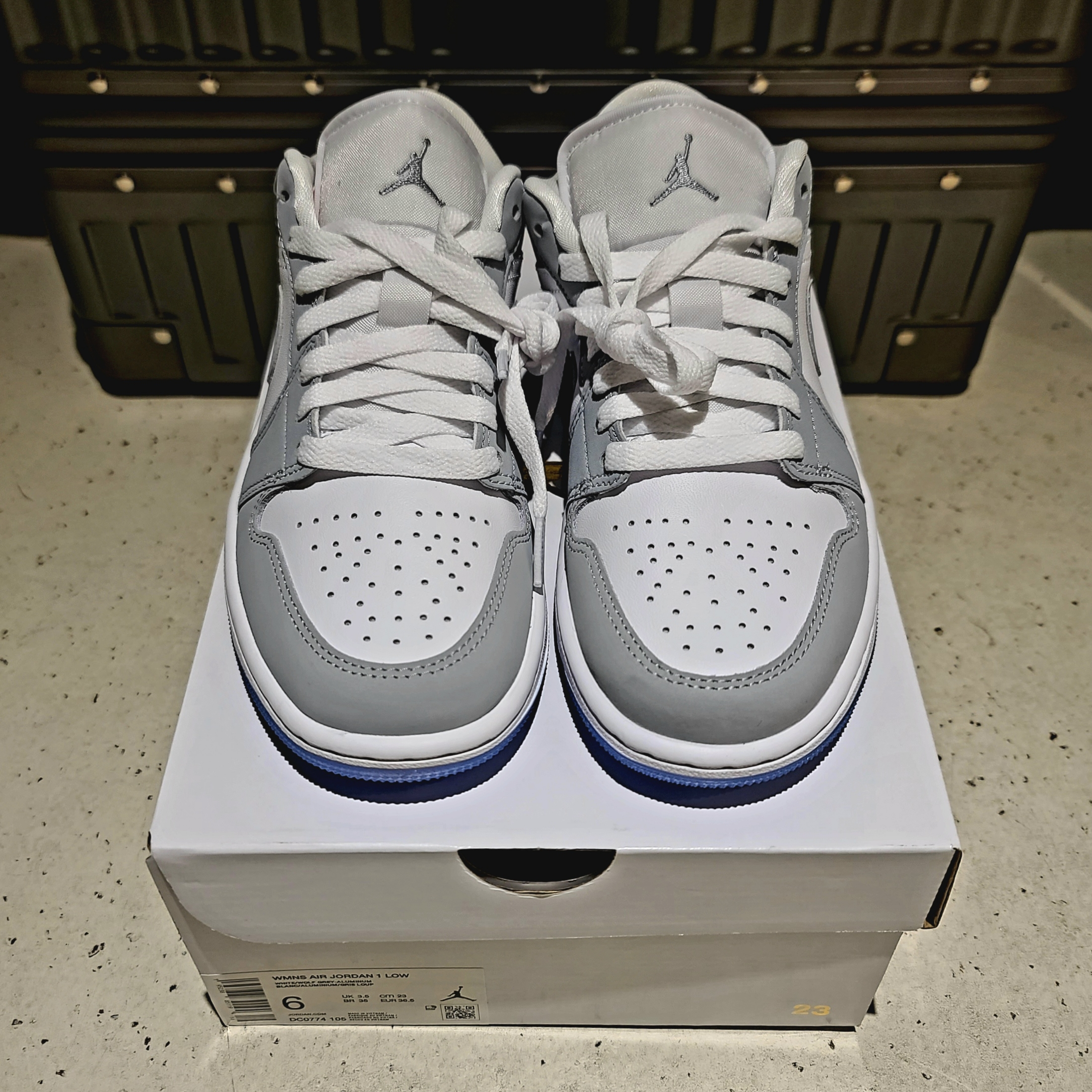(W) Jordan 1 Low White Wolf Grey 착용 스타일 - 2