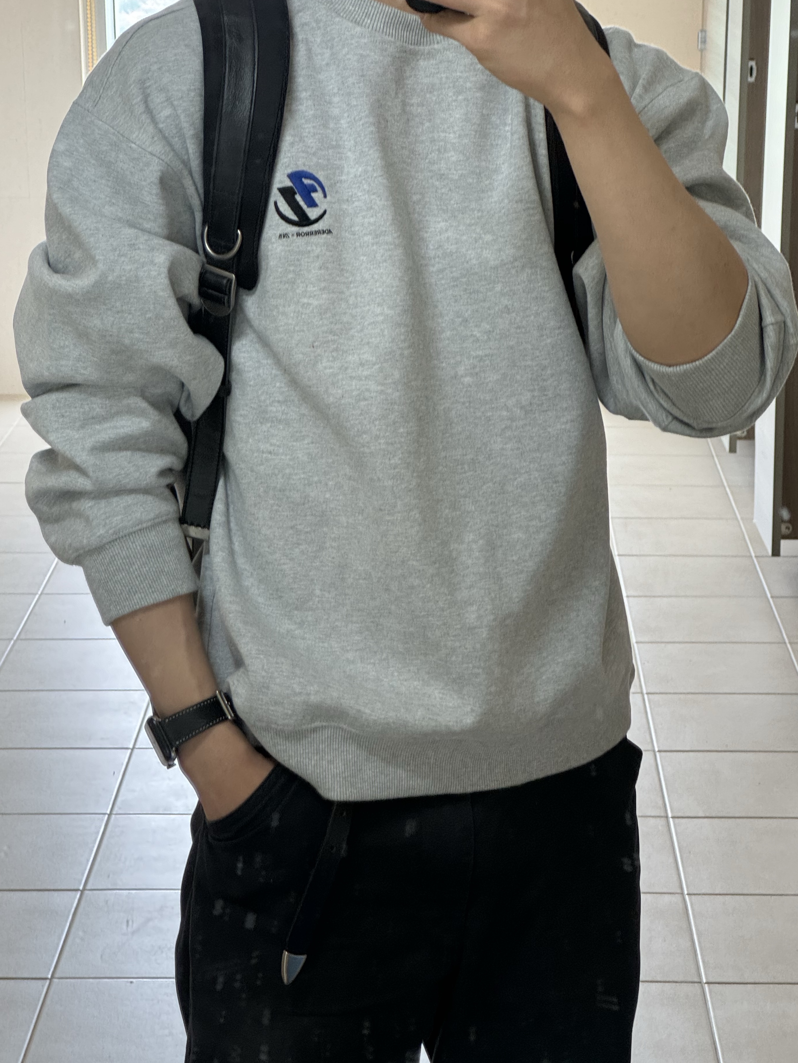 Zara x Ader Error Oversize Sweatshirt Grey 착용 스타일 - 1