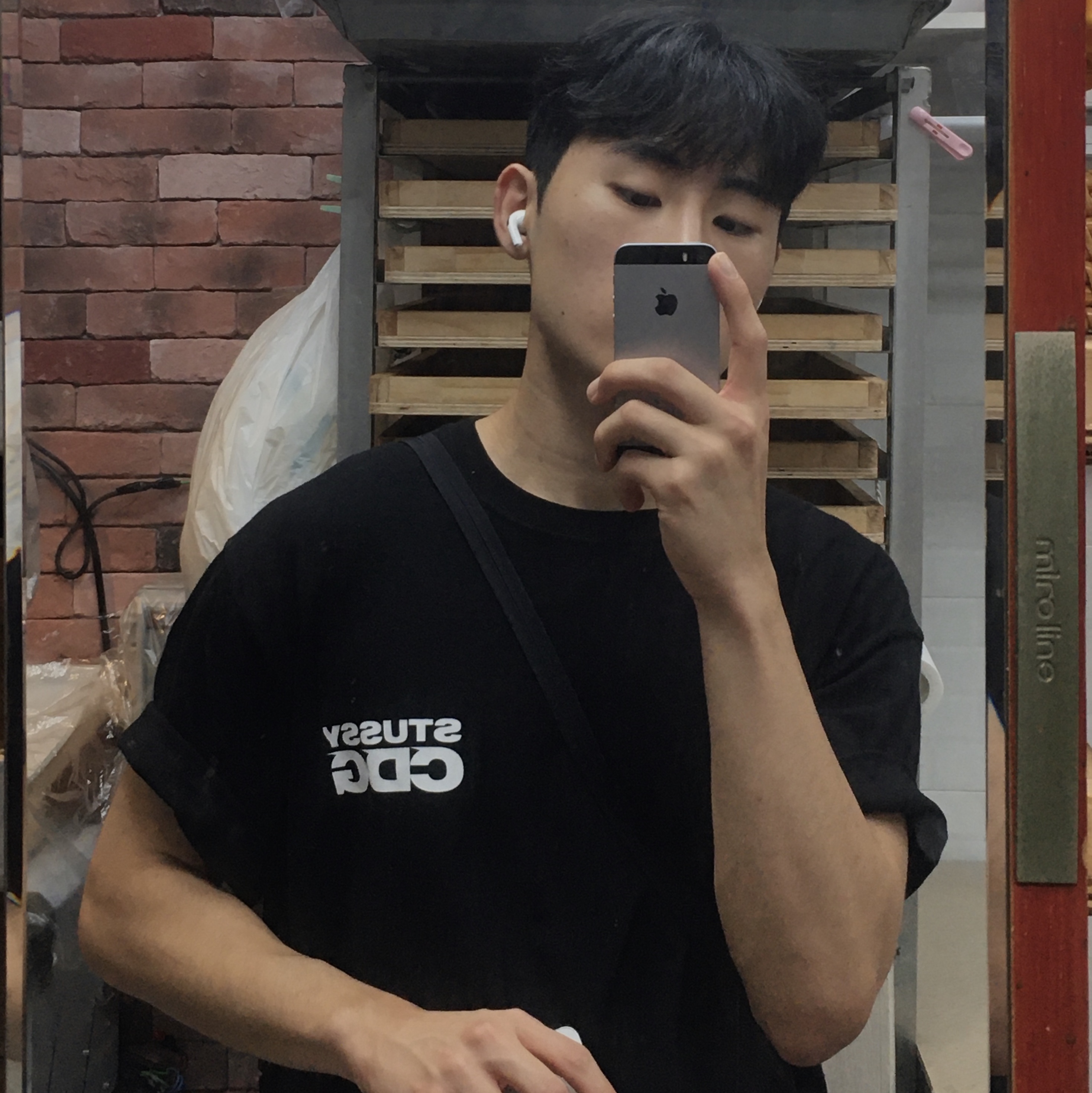 Stussy x CDG Surfman T-Shirt Black 착용 스타일
