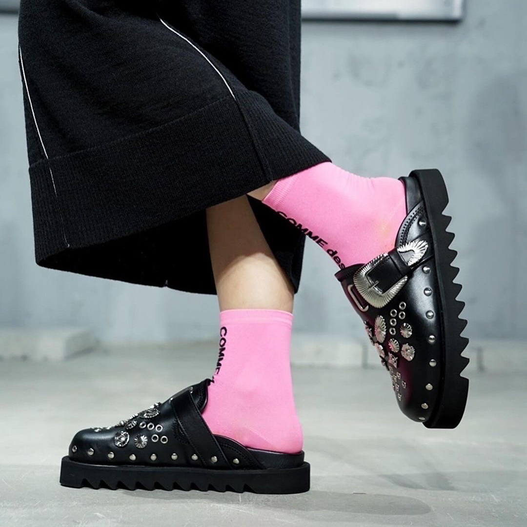 Toga Pulla Women AJ1058 Leather Black 착용 스타일 - 1