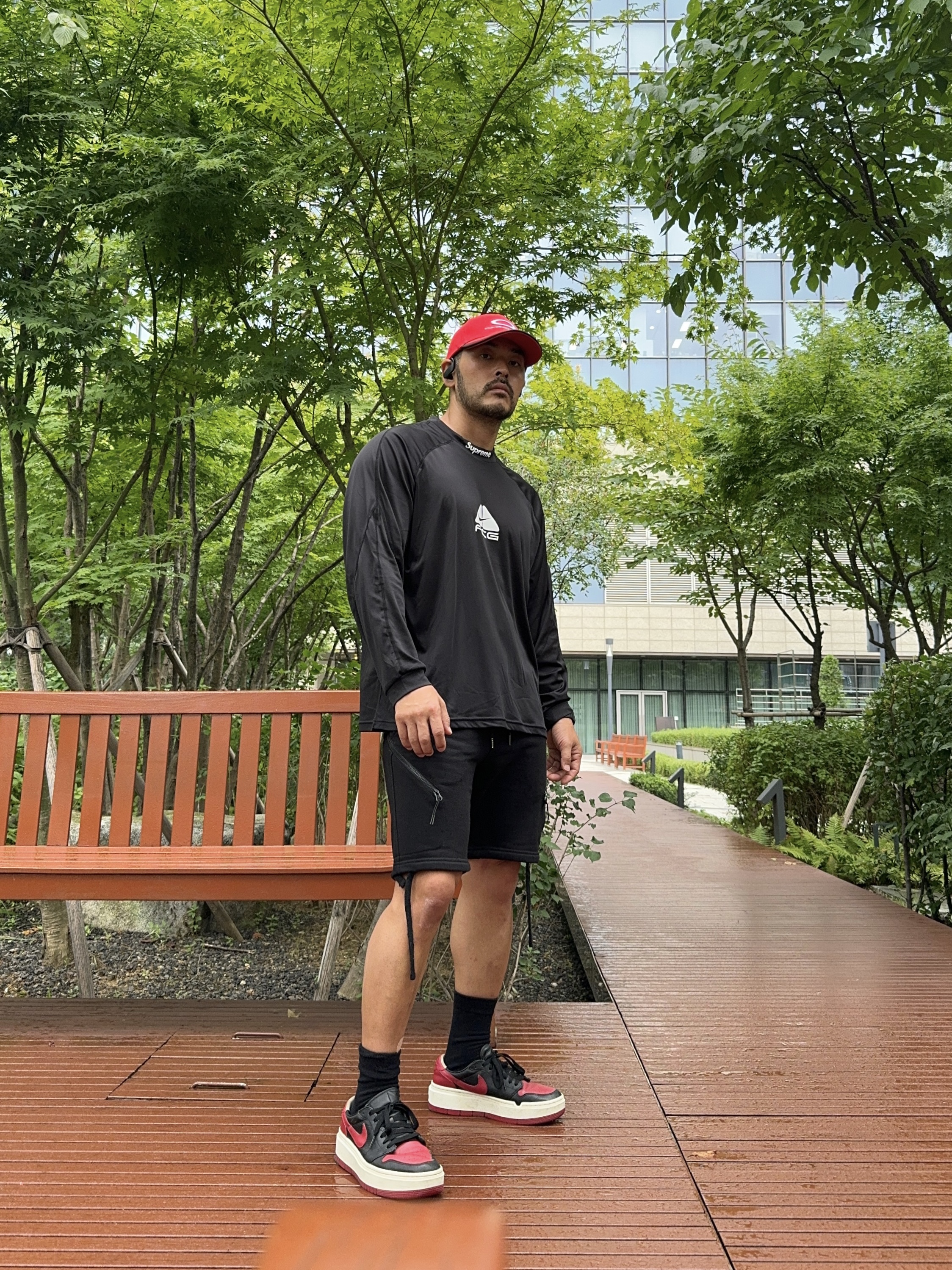 Supreme x Nike ACG Jersey Black - 22FW, (W) Jordan 1 Elevate Low SE Bred 착용 스타일 - 1