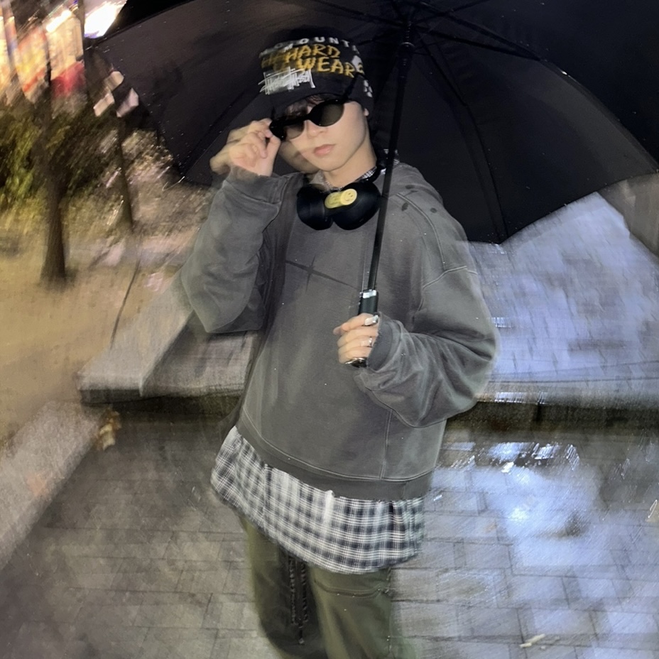 Stussy x Mountain Hardwear Merino Wool Skullcap Black 착용 스타일 - 1