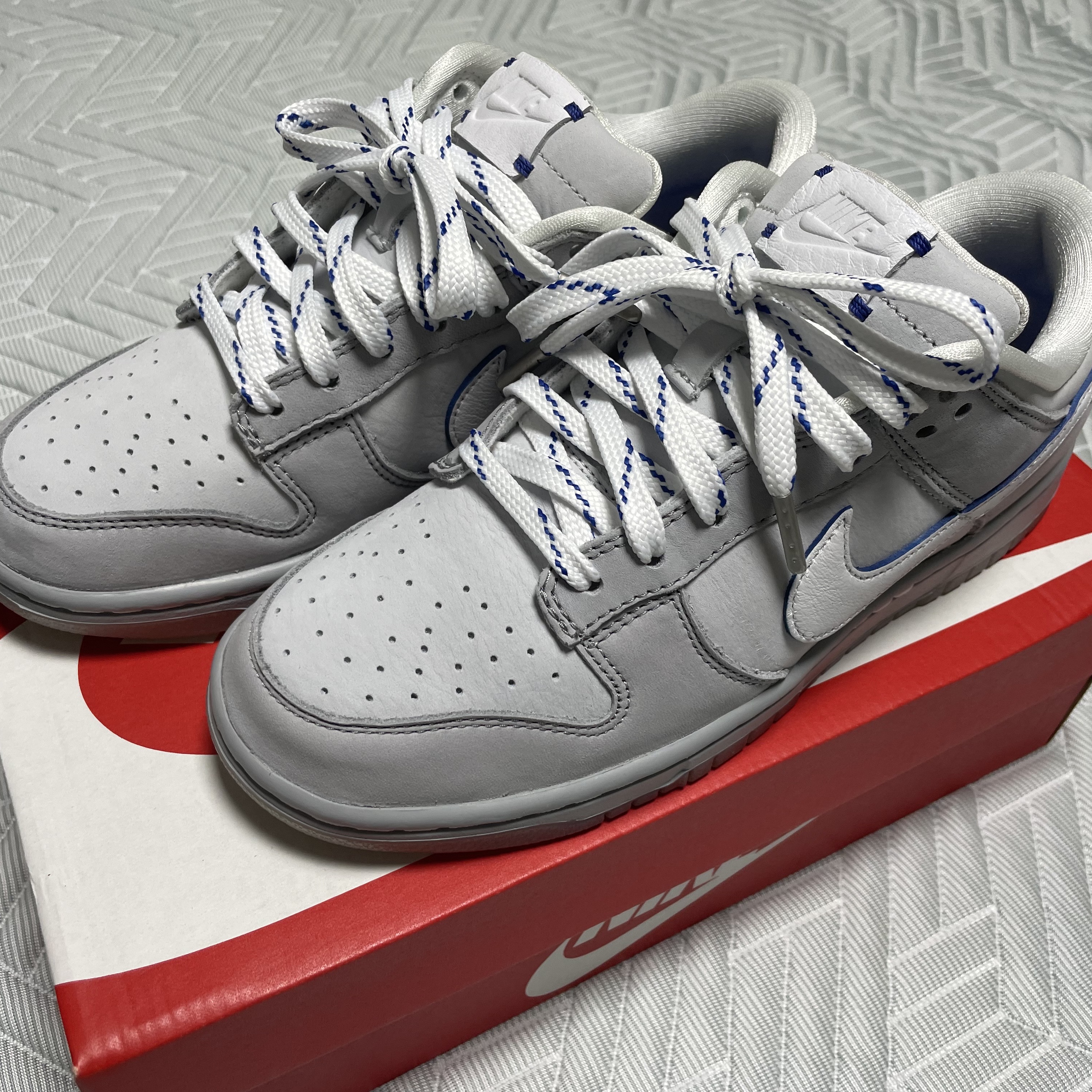 Nike Dunk Low Wolf Grey and Pure Platinum 착용 스타일 - 2