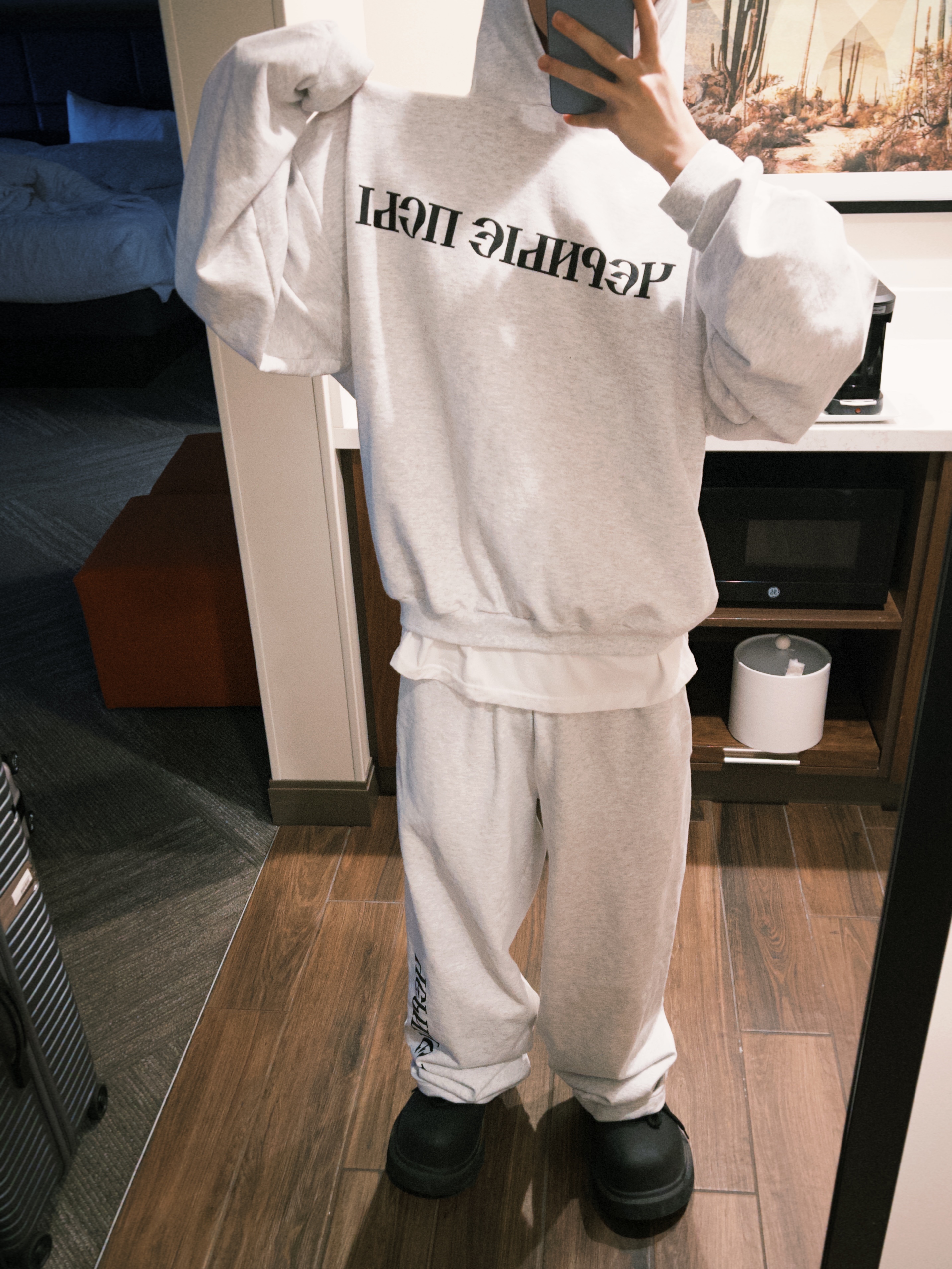 Yeezy x Gosha Rubchinskiy YZY Black Dogs Hoodie Heather Grey, Yeezy x Gosha Rubchinskiy YZY Black Dogs Jogger Heather Grey 착용 스타일