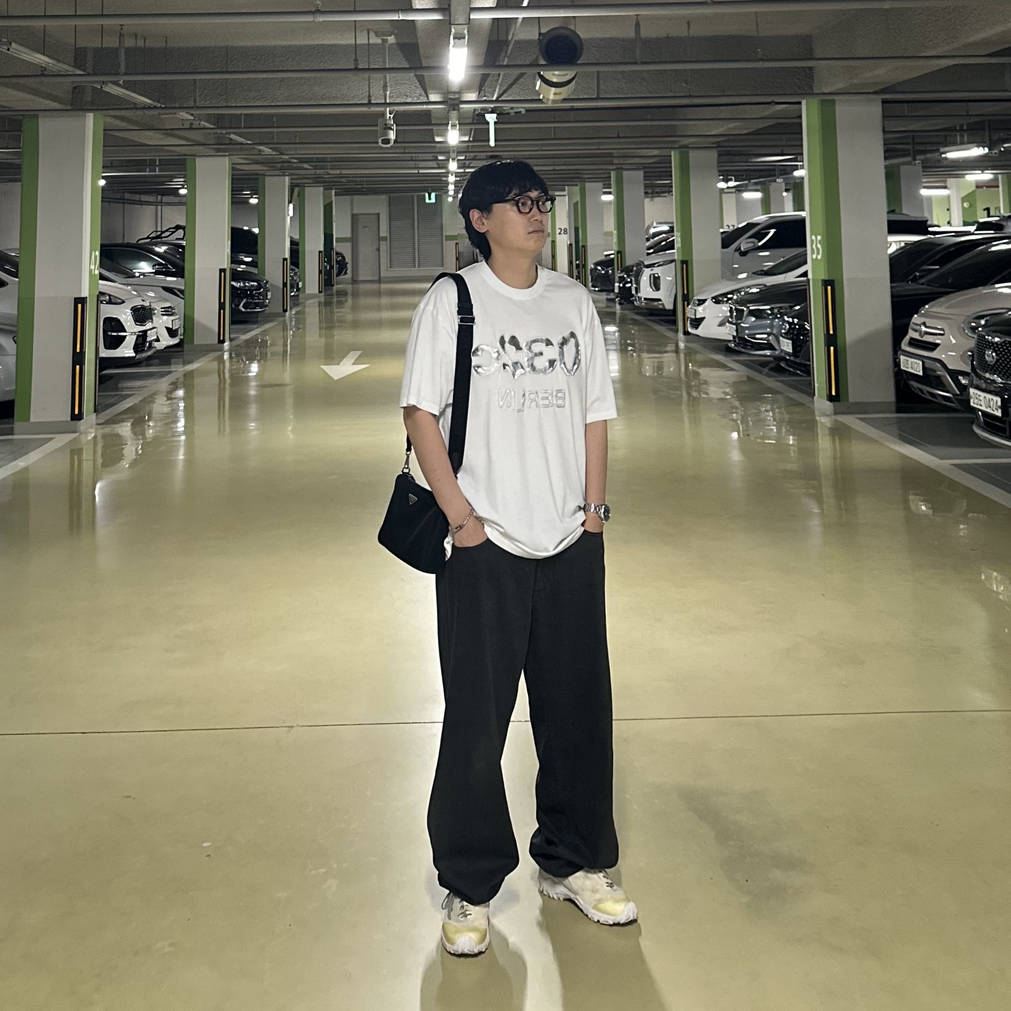 032c Mayhem Oversized T-Shirt White, Our Legacy Gabe Shadow Play White Chalk 착용 스타일 - 2
