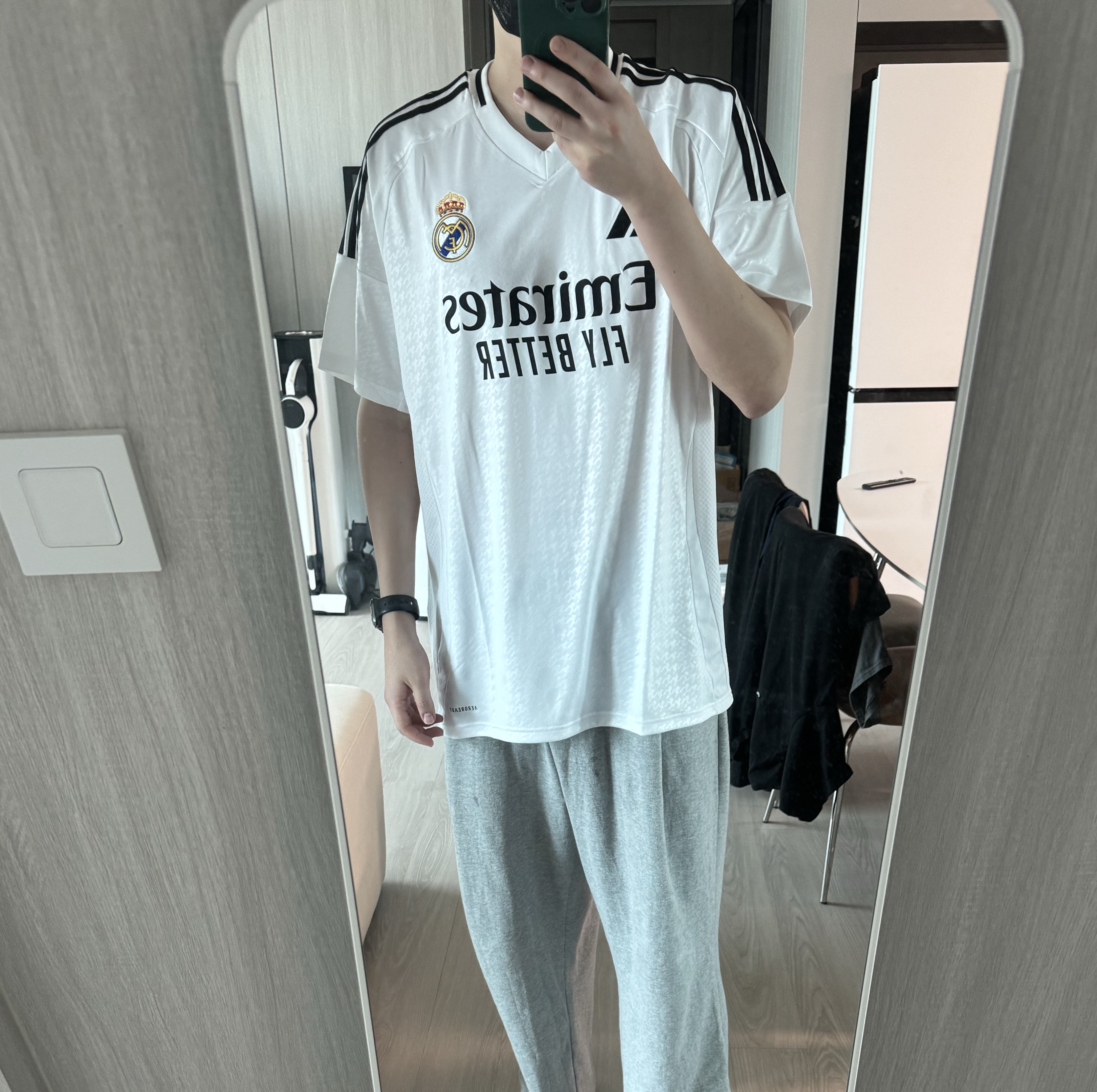 Adidas Real Madrid 2024/25 Home Jersey White - KR Sizing (Non Marking Ver.) 착용 스타일 - 1