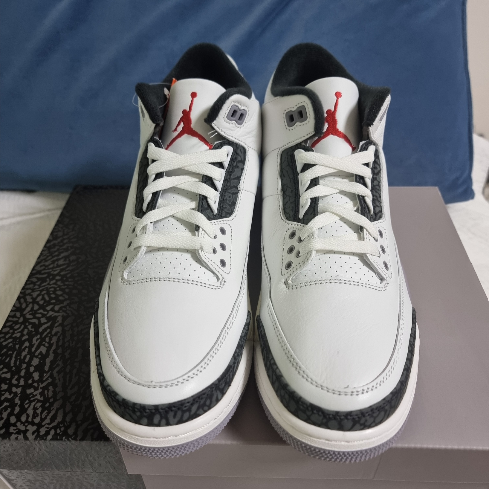 Jordan 3 Retro Cement Grey 착용 스타일 - 1