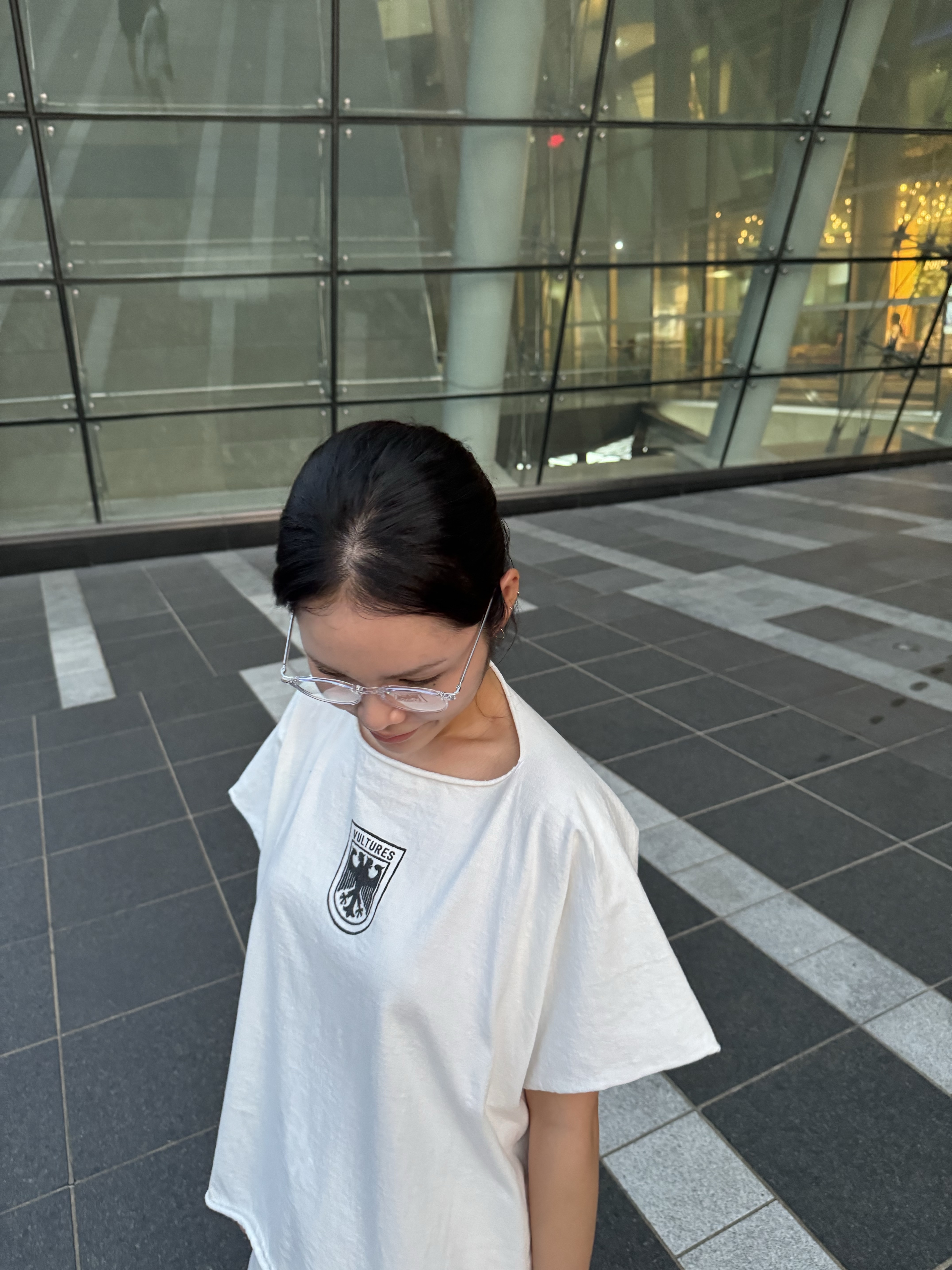 Yeezy Vultures Box T-Shirt White 착용 스타일 - 5
