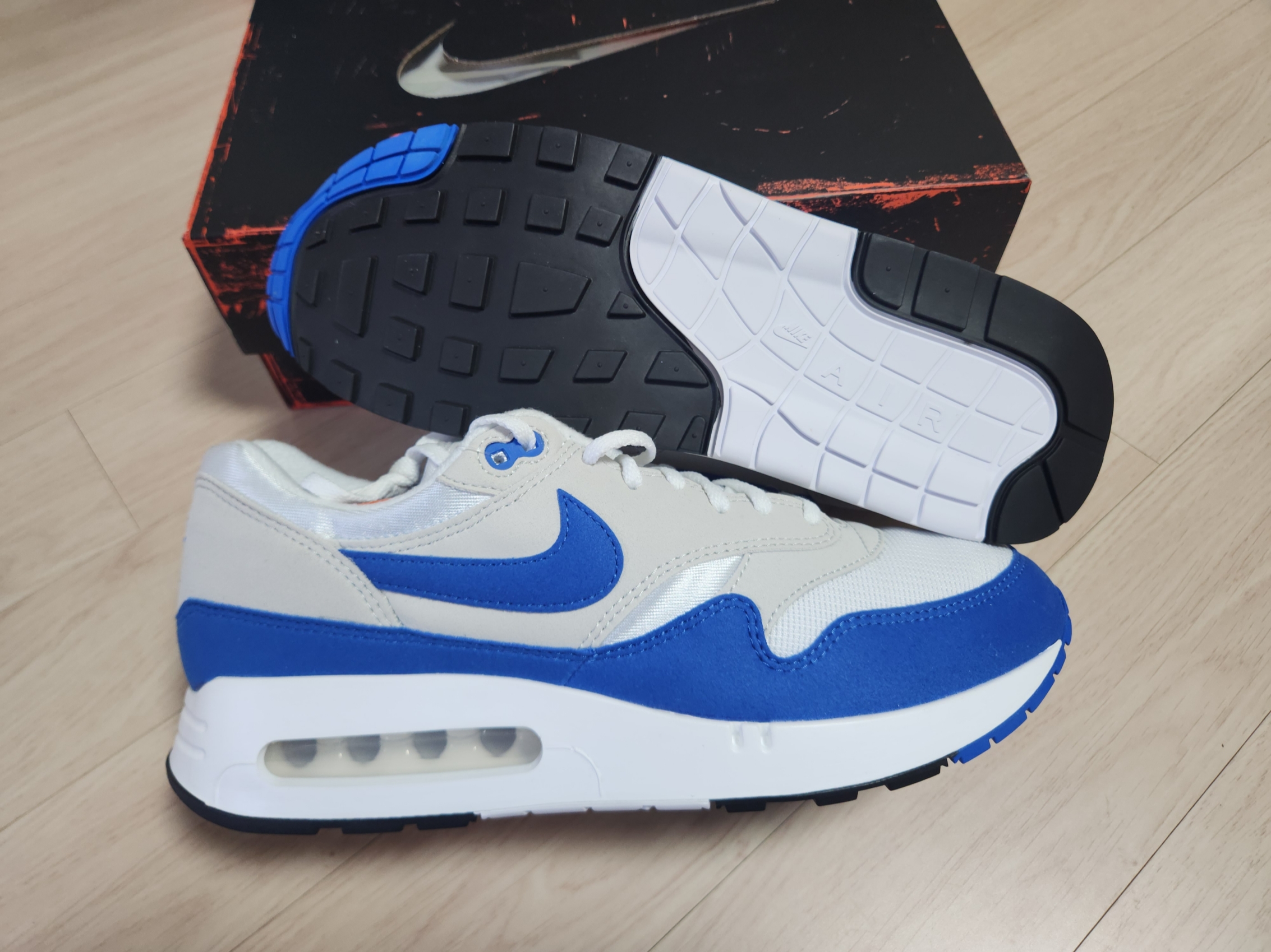 (W) Nike Air Max 1 '86 OG Royal Blue 착용 스타일 - 5