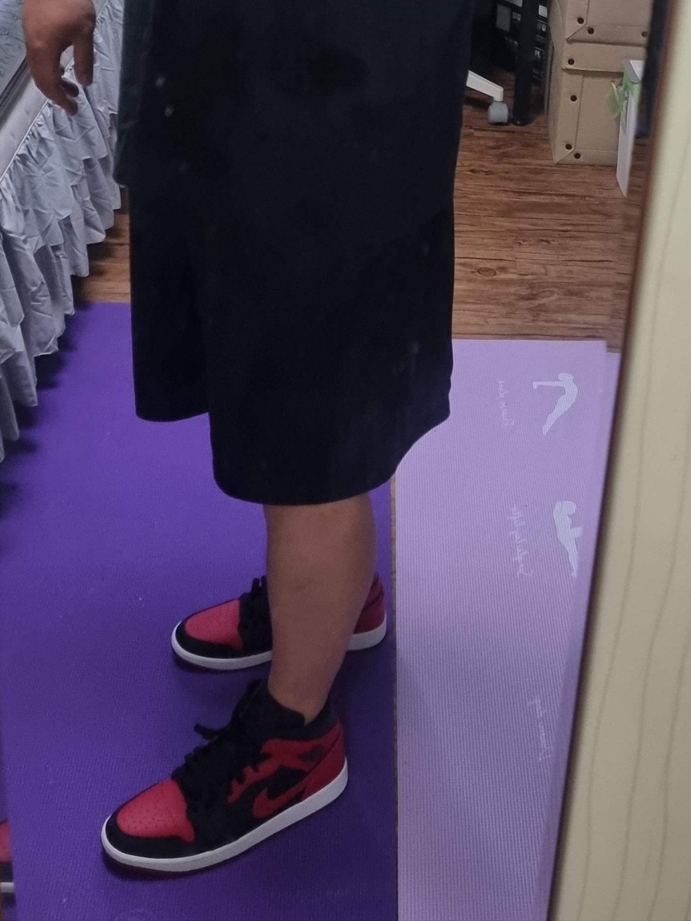 Jordan 1 Mid Bred Banned 2020, Jordan Brooklyn Fleece Pullover Hoodie Carbon Heather White - US/EU 착용 스타일 - 2