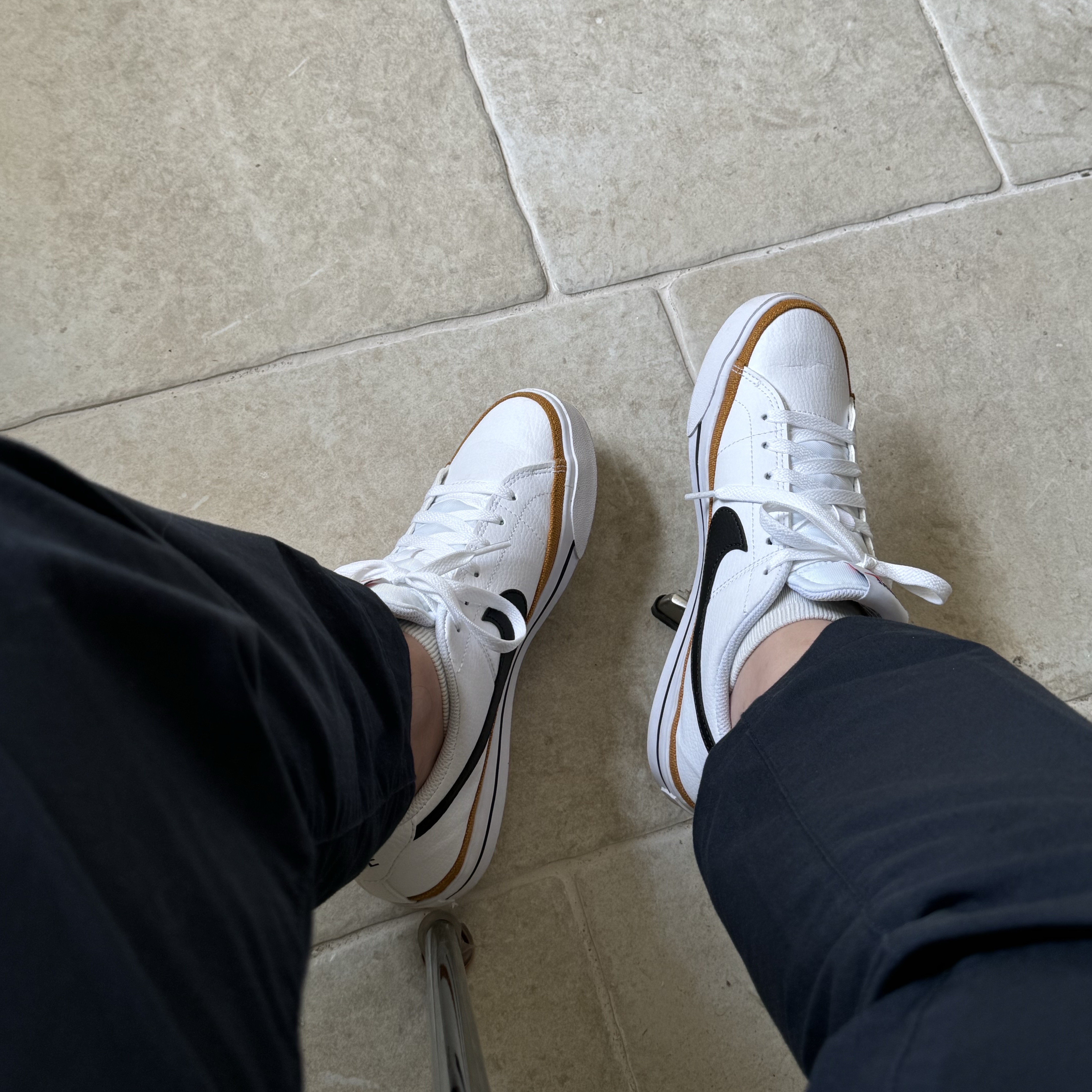 (W) Nike Court Legacy Next Nature White Desert Ochre 착용 스타일