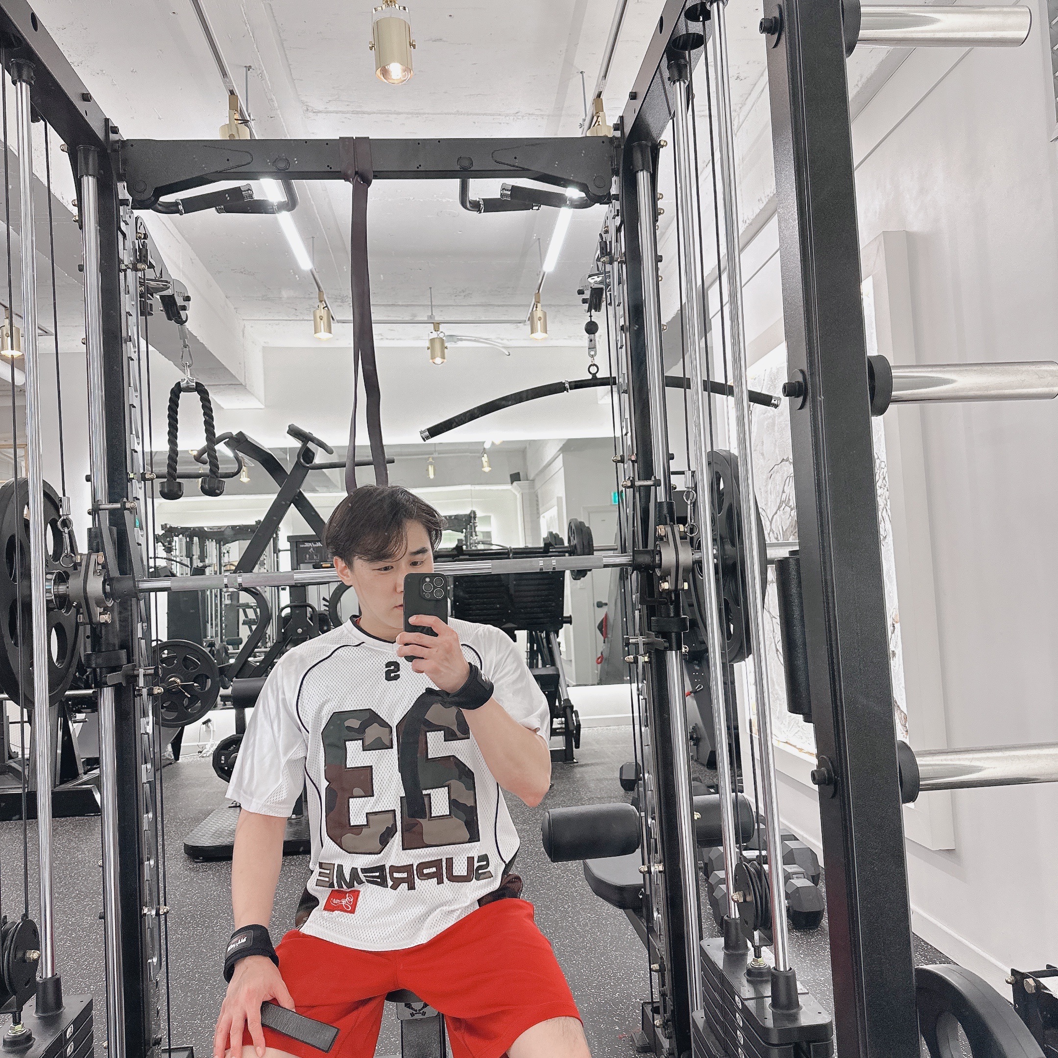 Supreme Perfect Season Football Jersey White - 23SS 착용 스타일