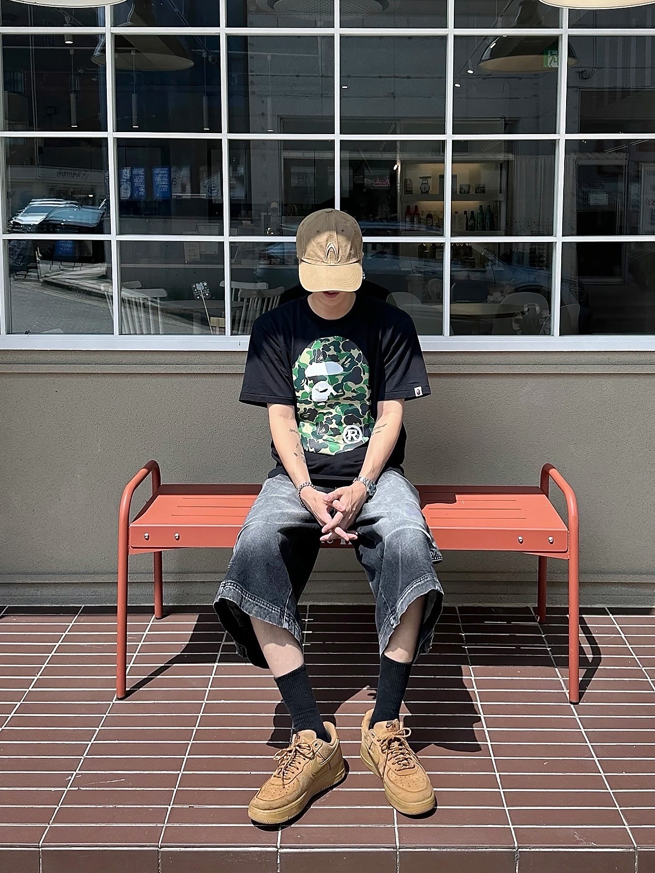BAPE ABC Camo Big Ape Head T-Shirt Black Green, Nike Air Force 1 '07 WB Flax 착용 스타일 - 2