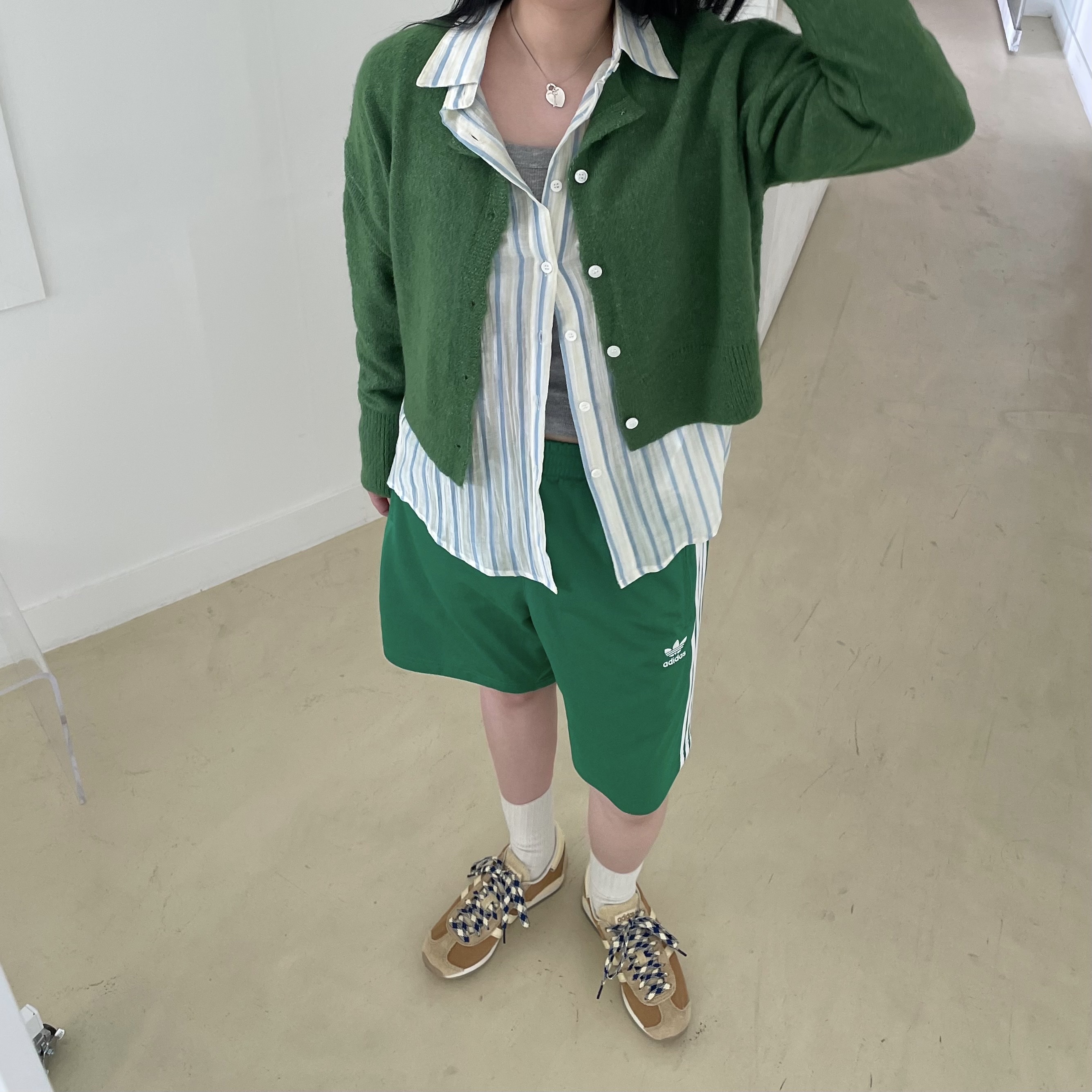 Adidas Adicolor Firebird Shorts Green White - KR Sizing, Adidas x Wales Bonner Country Mesa 착용 스타일 - 4