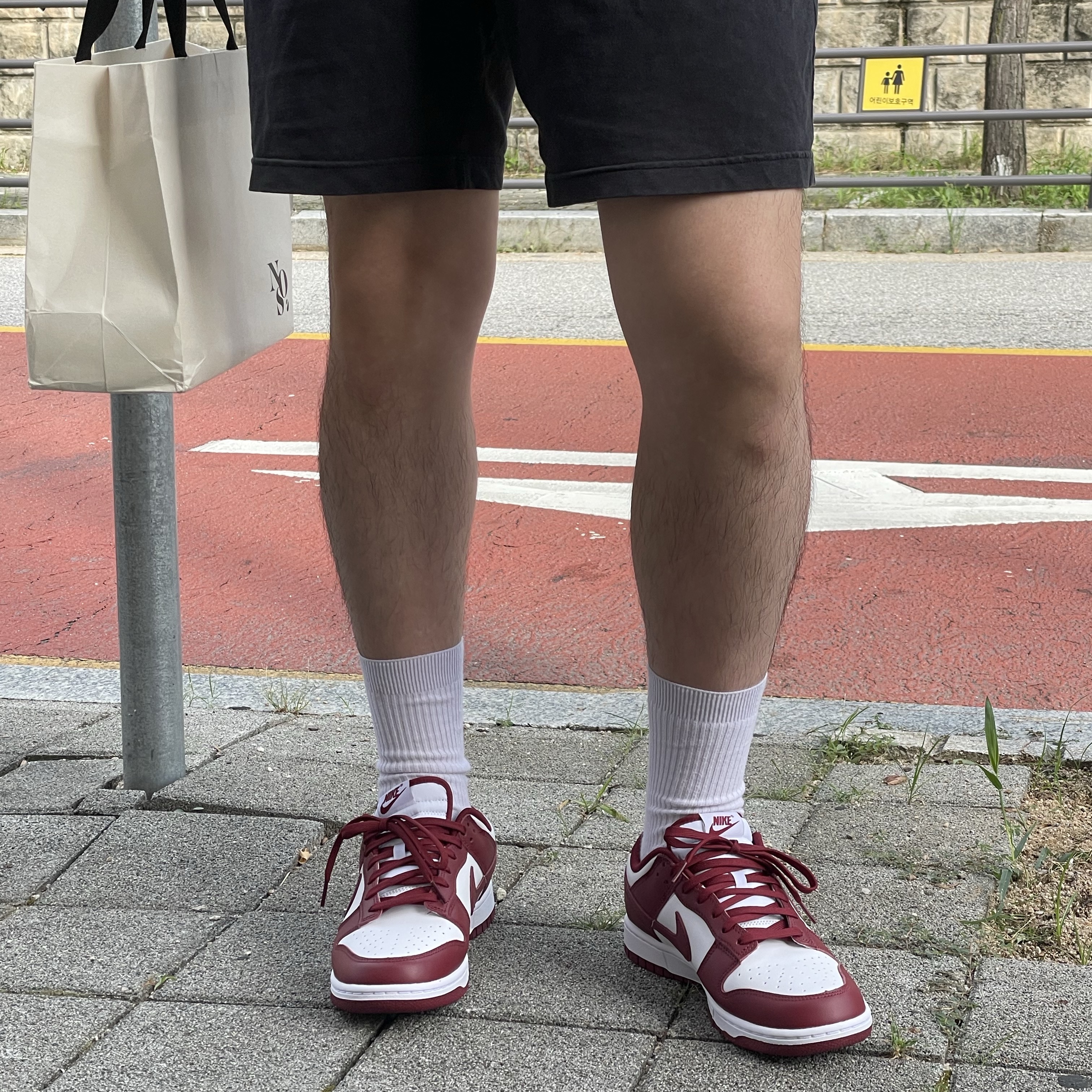 Nike Dunk Low Retro Team Red 착용 스타일